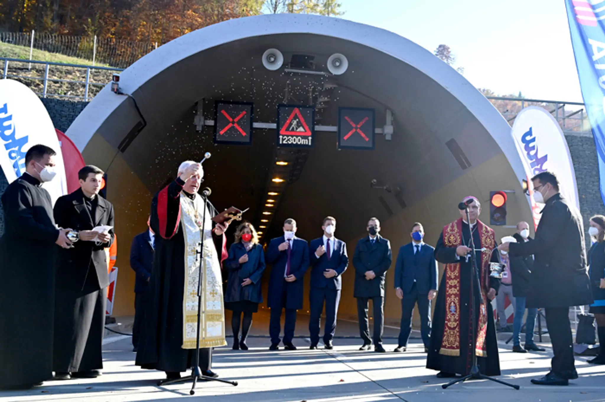 Otvorenie diaľnice D1 Prešov, západ - Prešov, juh pred tunelom Prešov.