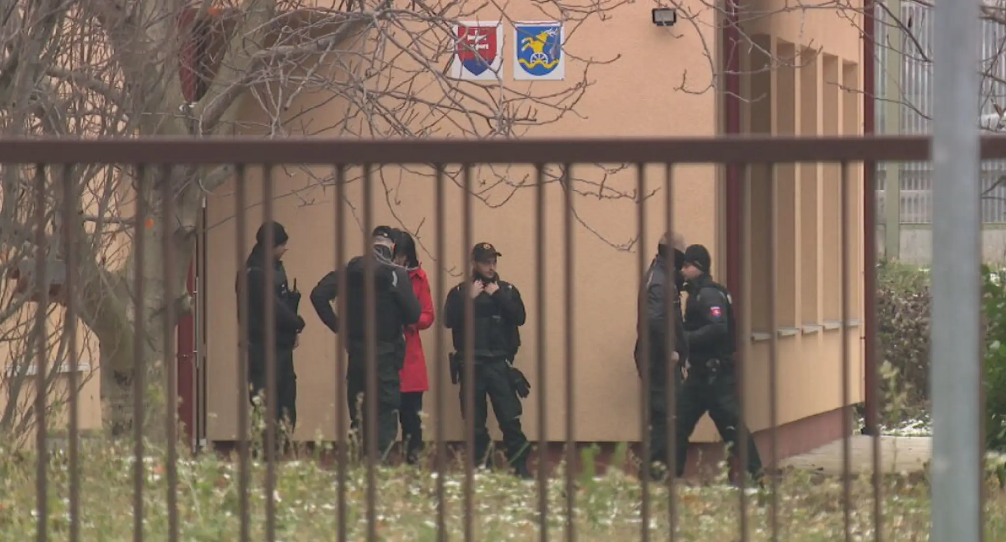 Policajti v škole
