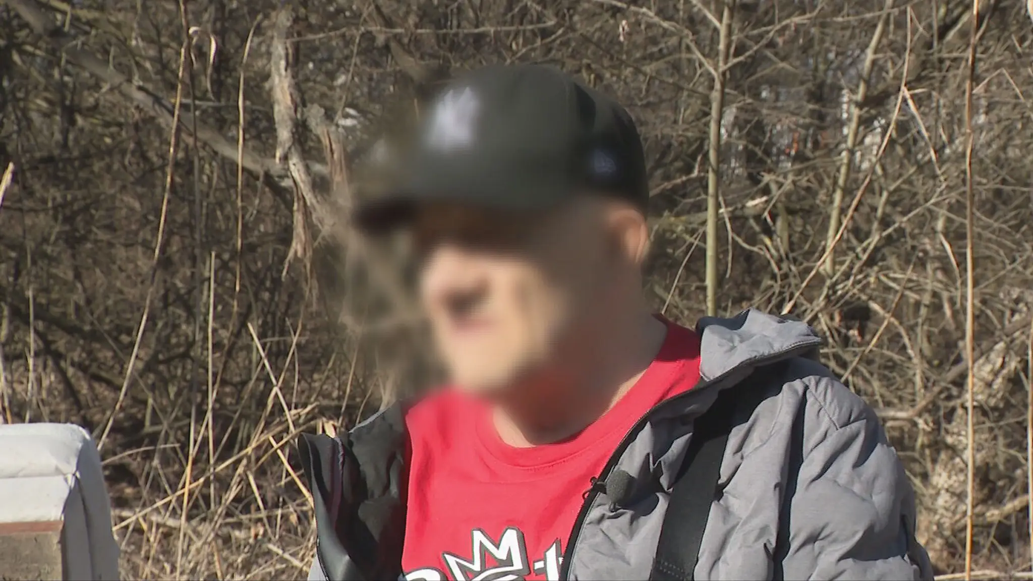 Na snímke Peter, ktorý otvorene vyrozprával, ako začal s drogami a ako ho dostali až na ulicu.