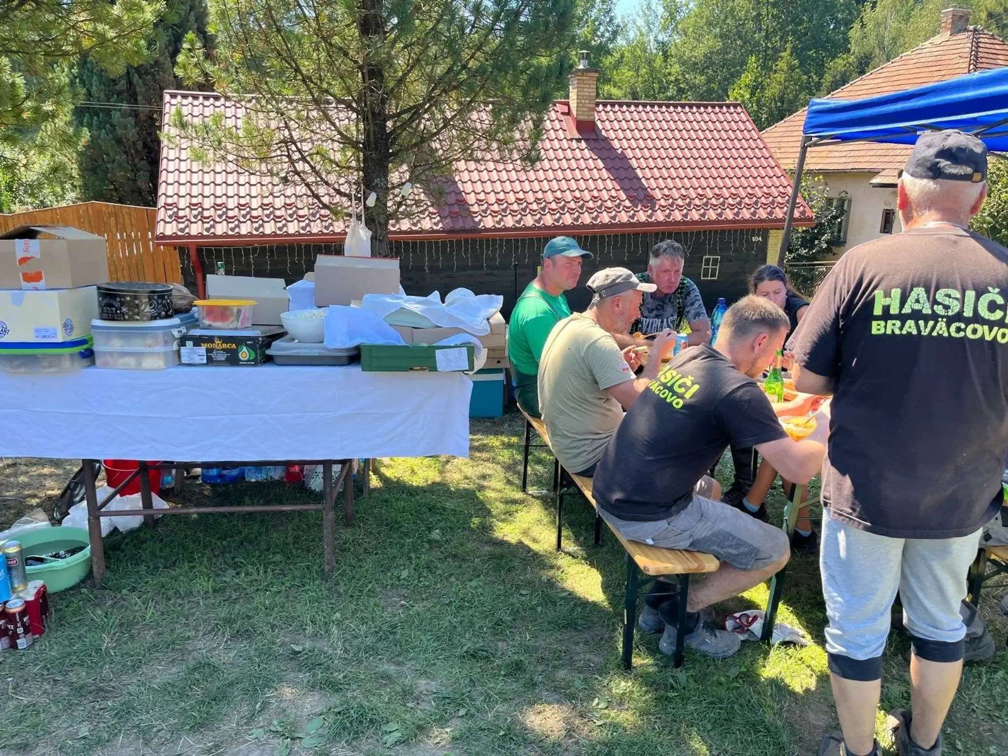 Po ničivom požiari na Horehroní prišla obrovská pomoc.