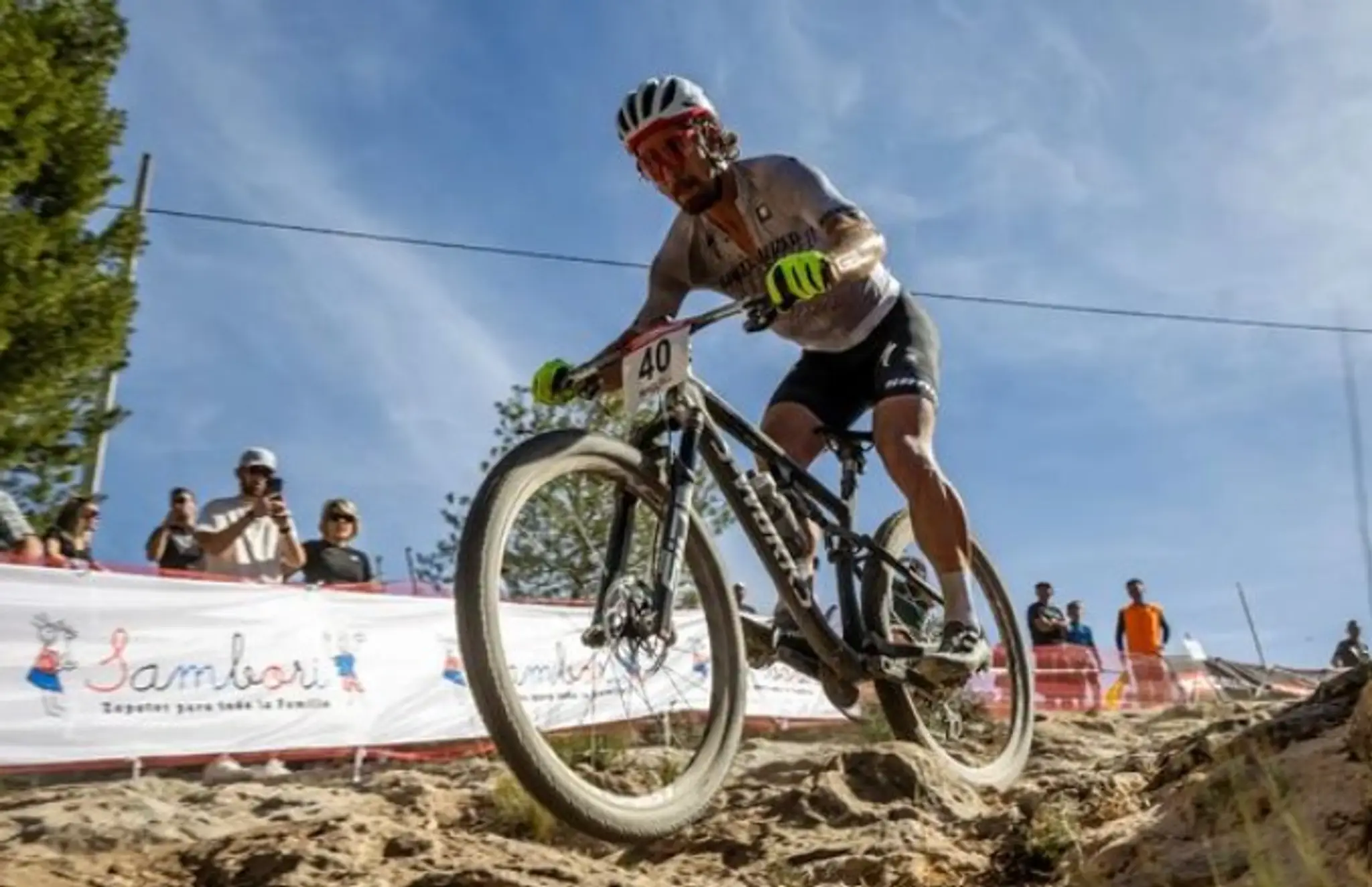 Peter Sagan na pretekoch v Chelve