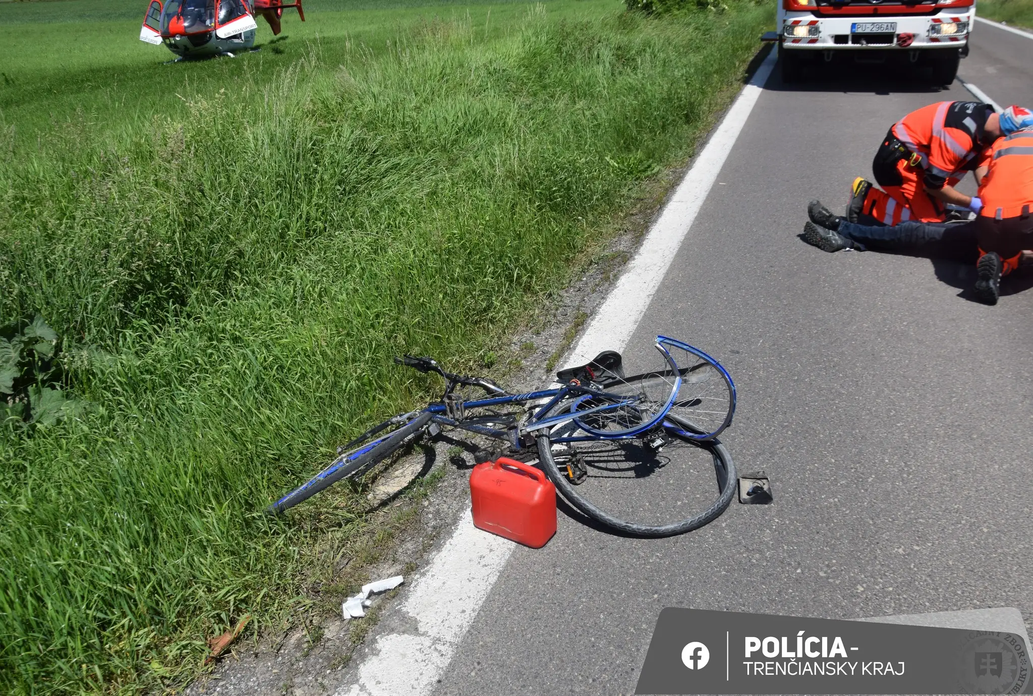 Opitého cyklistu zachytilo auto.