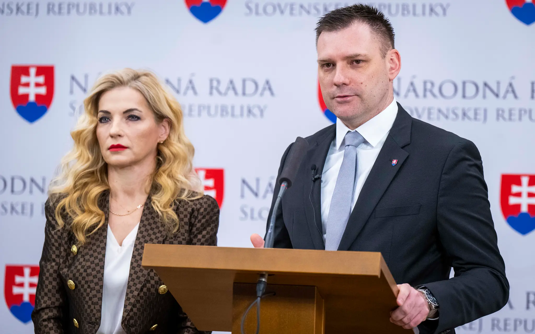 Na snímke zľava ministerka kultúry SR Martina Šimkovičová a minister životného prostredia SR Tomáš Taraba
