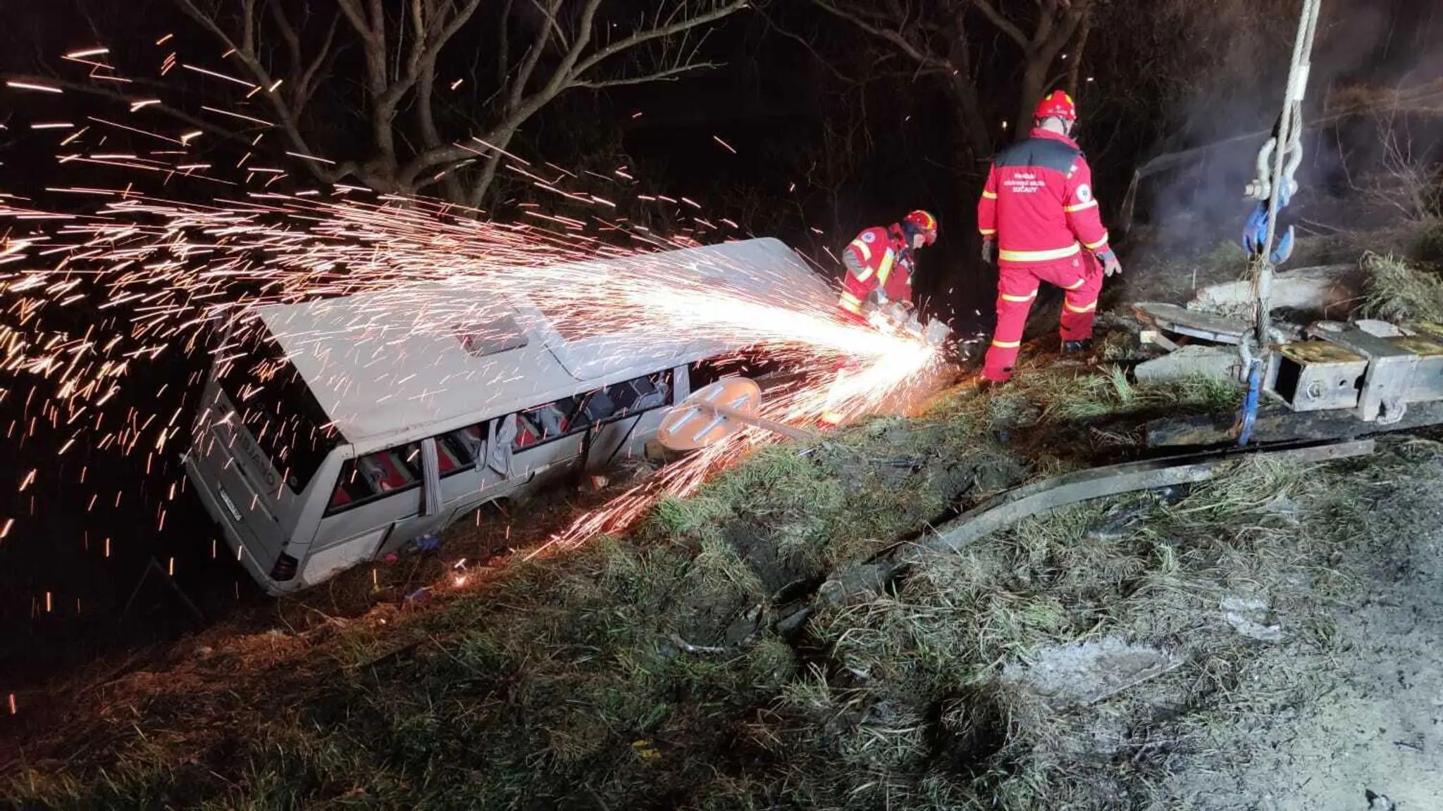 Zrážka ukrajinskej dodávky s ukrajinským autobusom v Ružomberku.