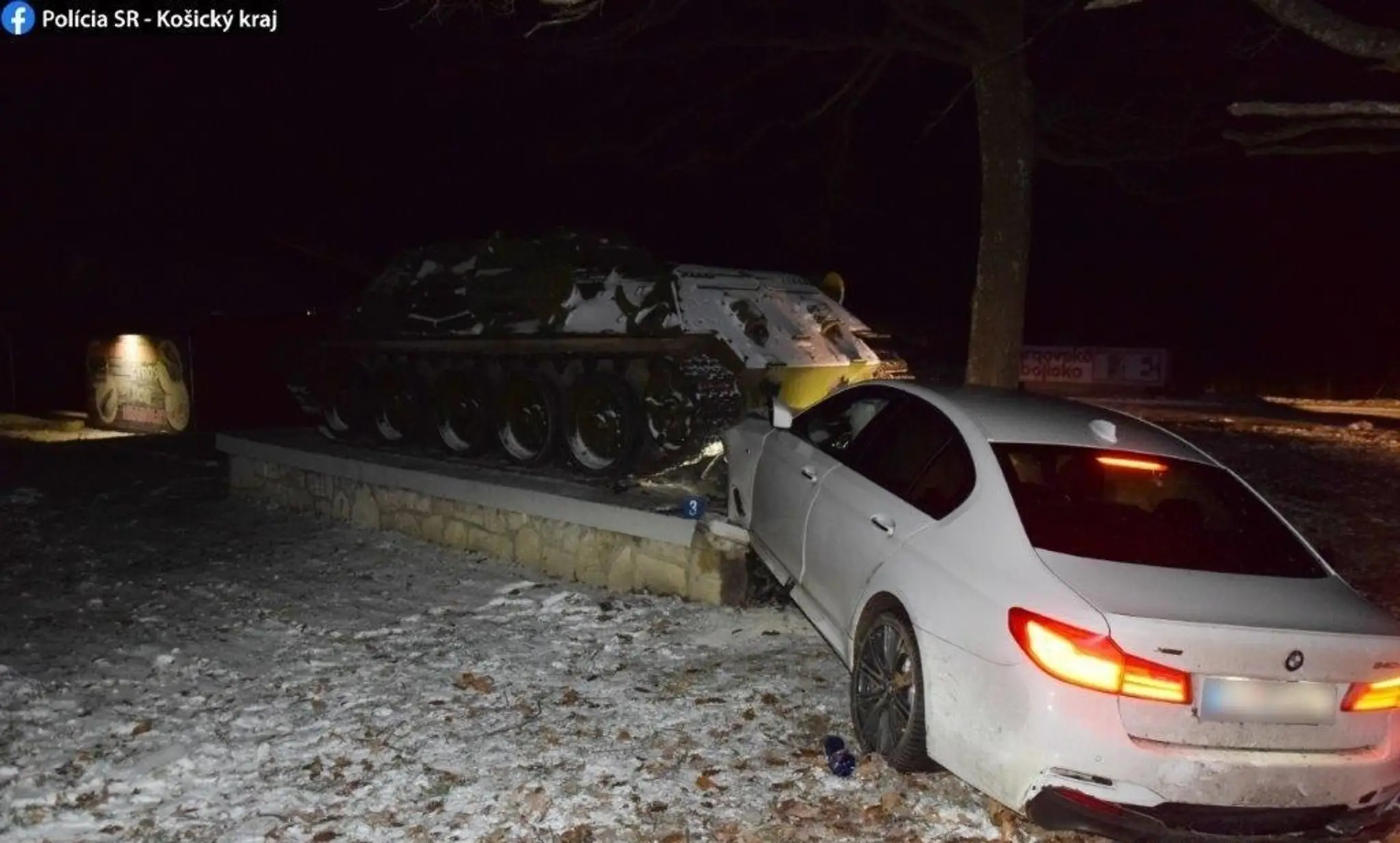 BMW a tank.