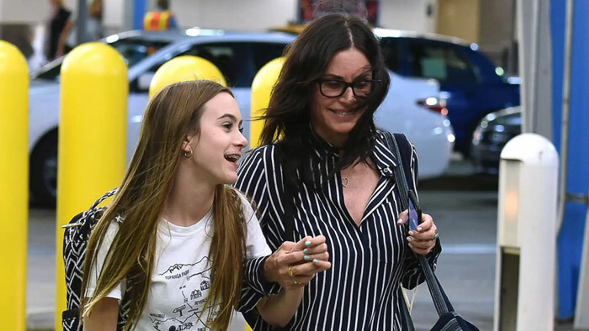 Courteney Cox s dcérou Coco na letisku v Miami