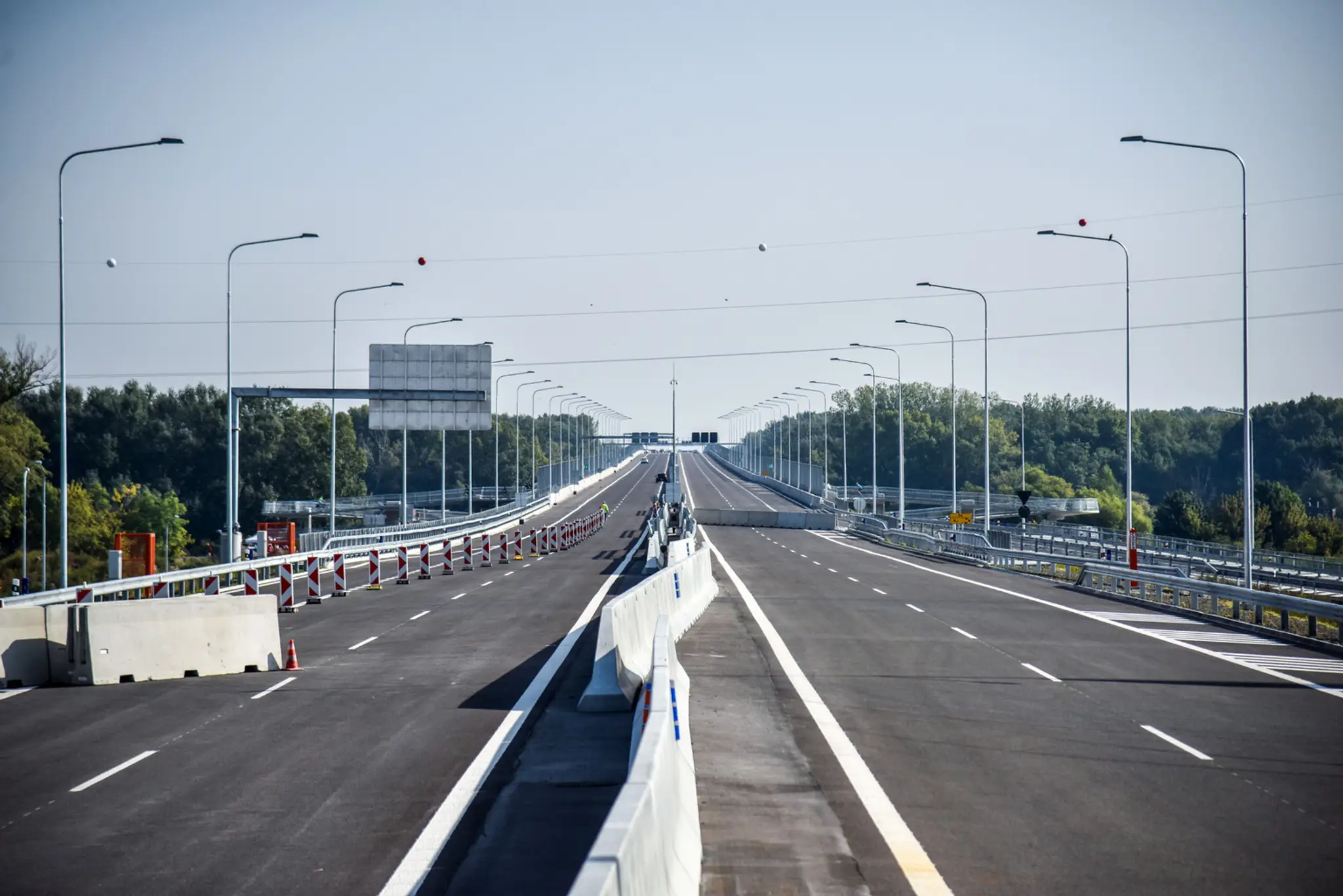 Otvorenie ďalšej časti nultého bratislavského obchvatu D4/R7