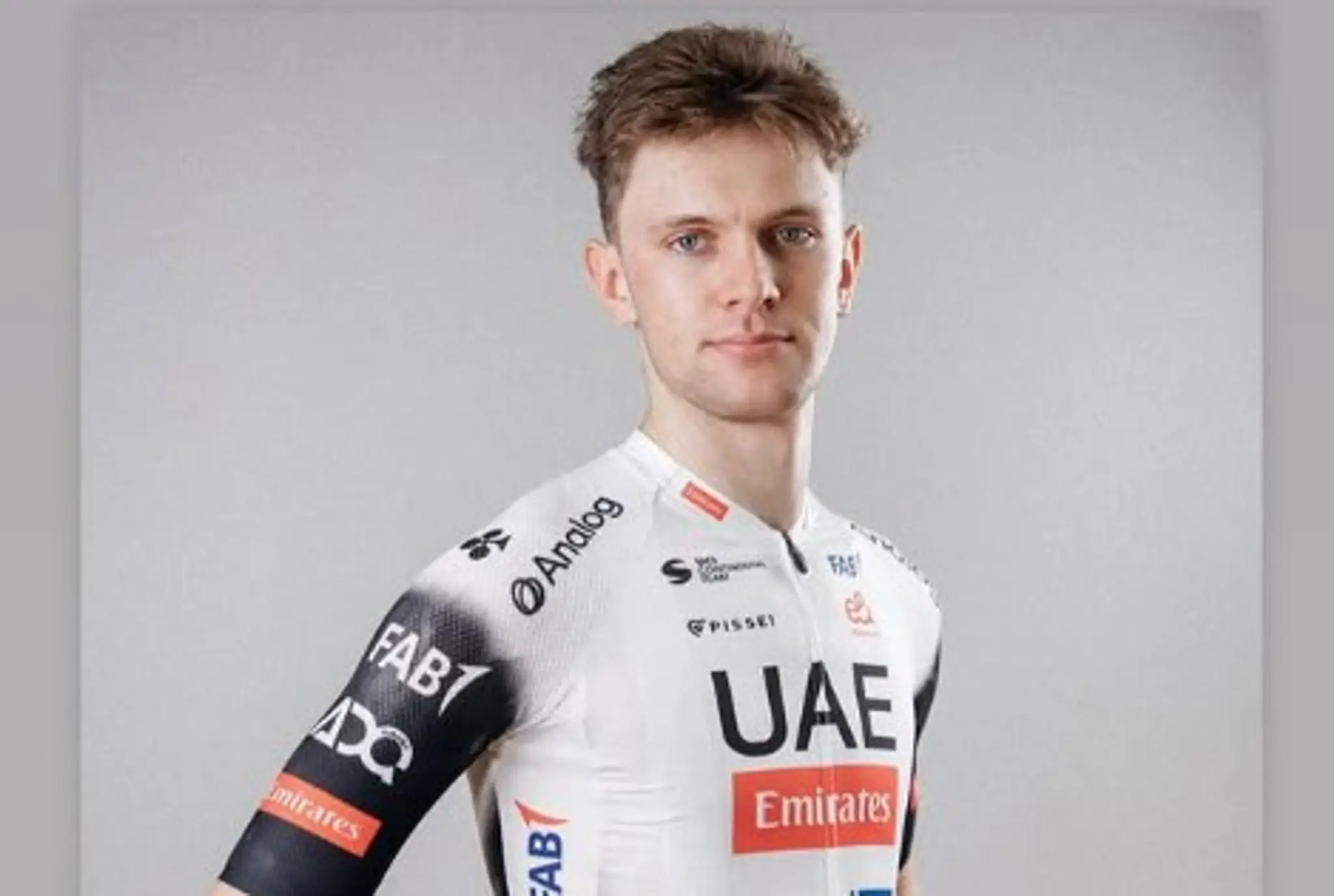 Matthias Schwarzbacher v drese UAE Emirates