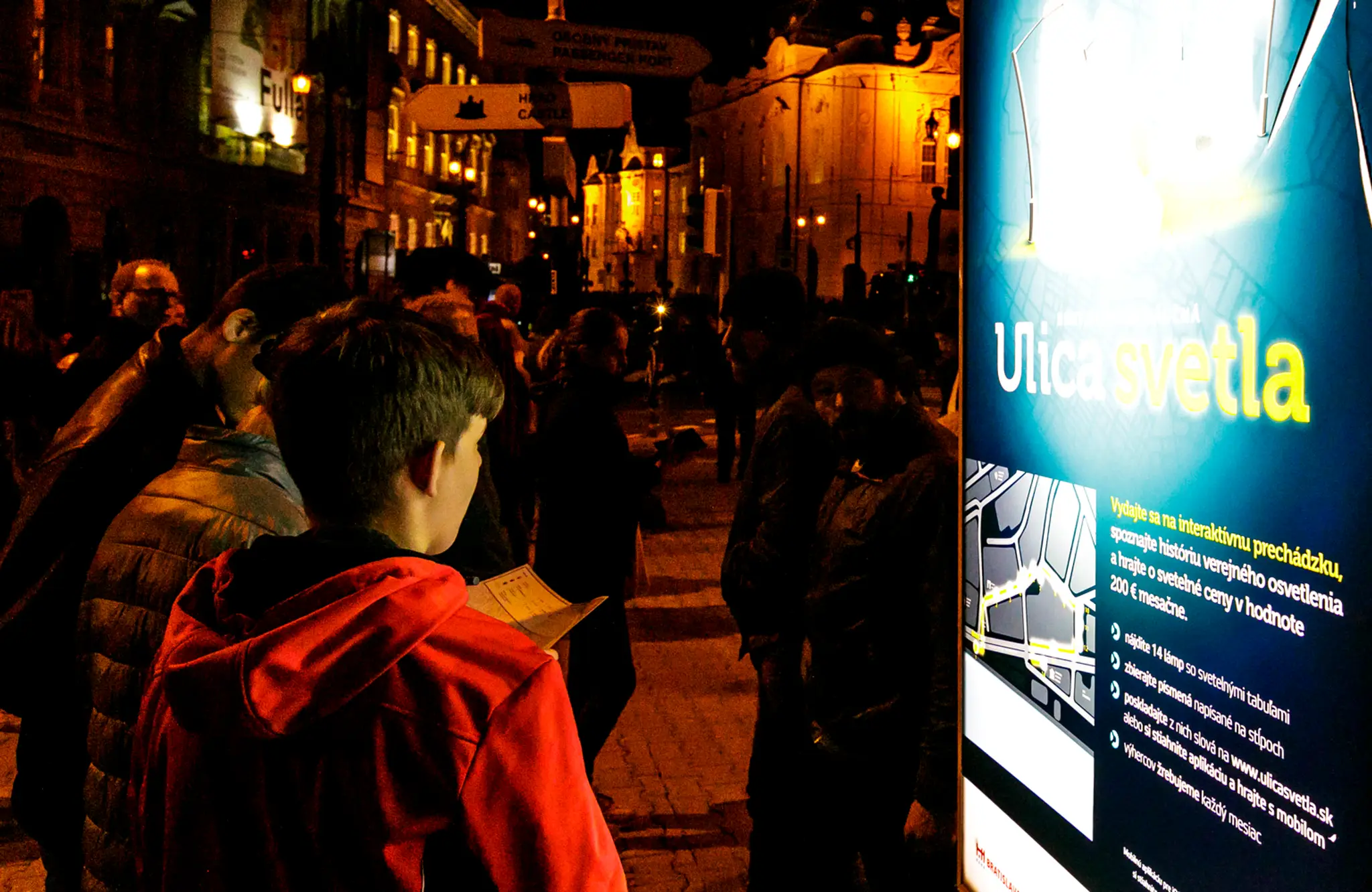 Biela noc.
