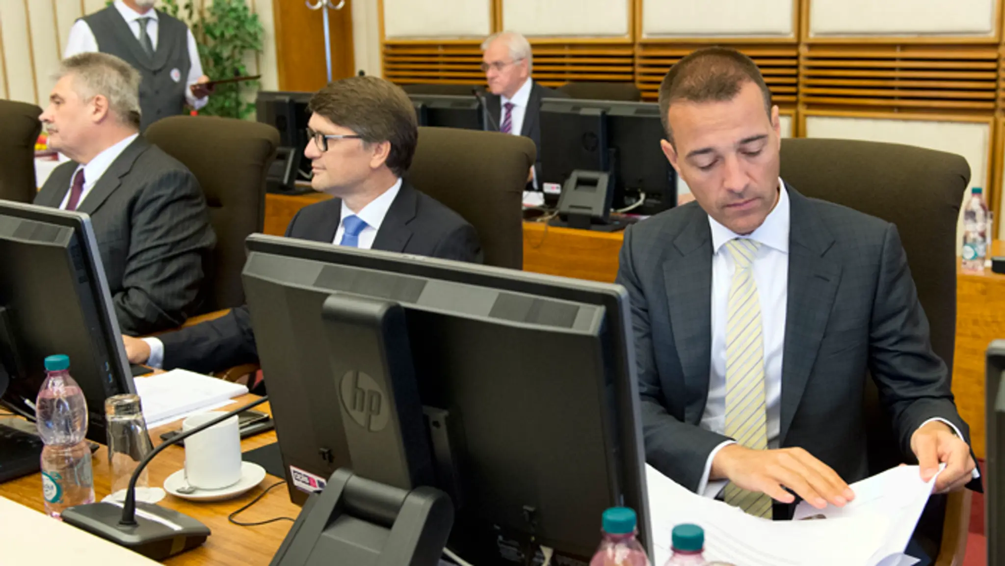 Ministri Ján Richter, Marek Maďarič a Tomáš Drucker.