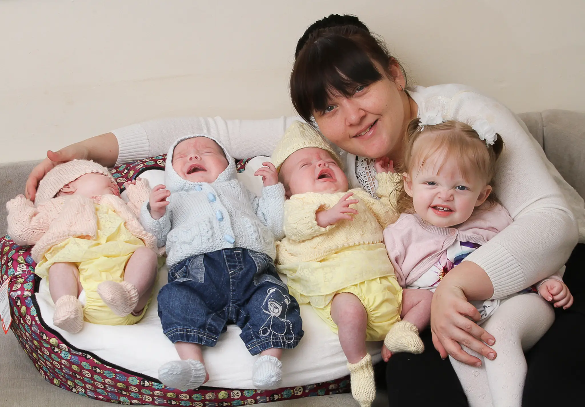 Britka porodila za 11 mesiacov štyri deti.