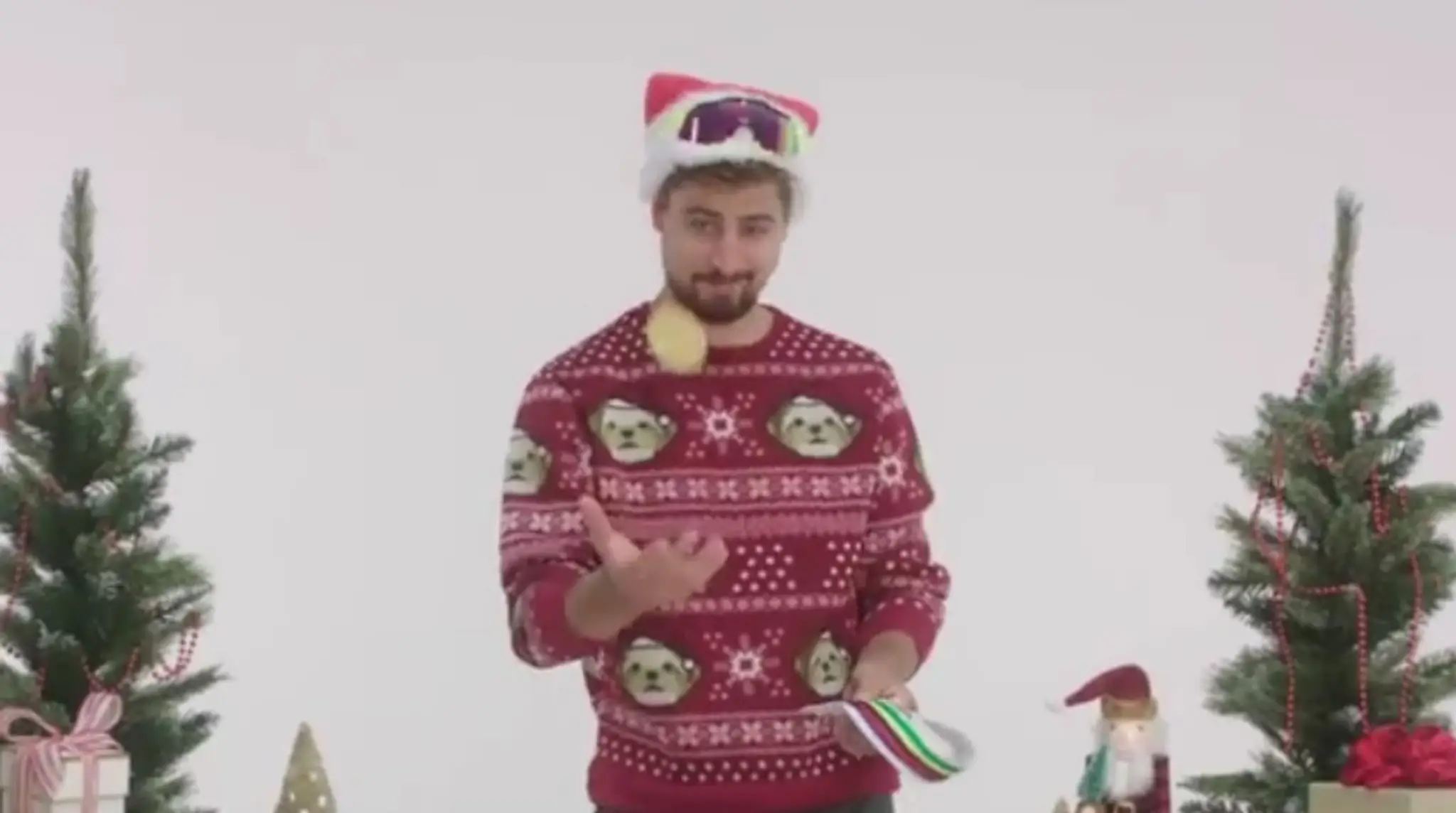 Alexander Bárta ako detektív Dušo