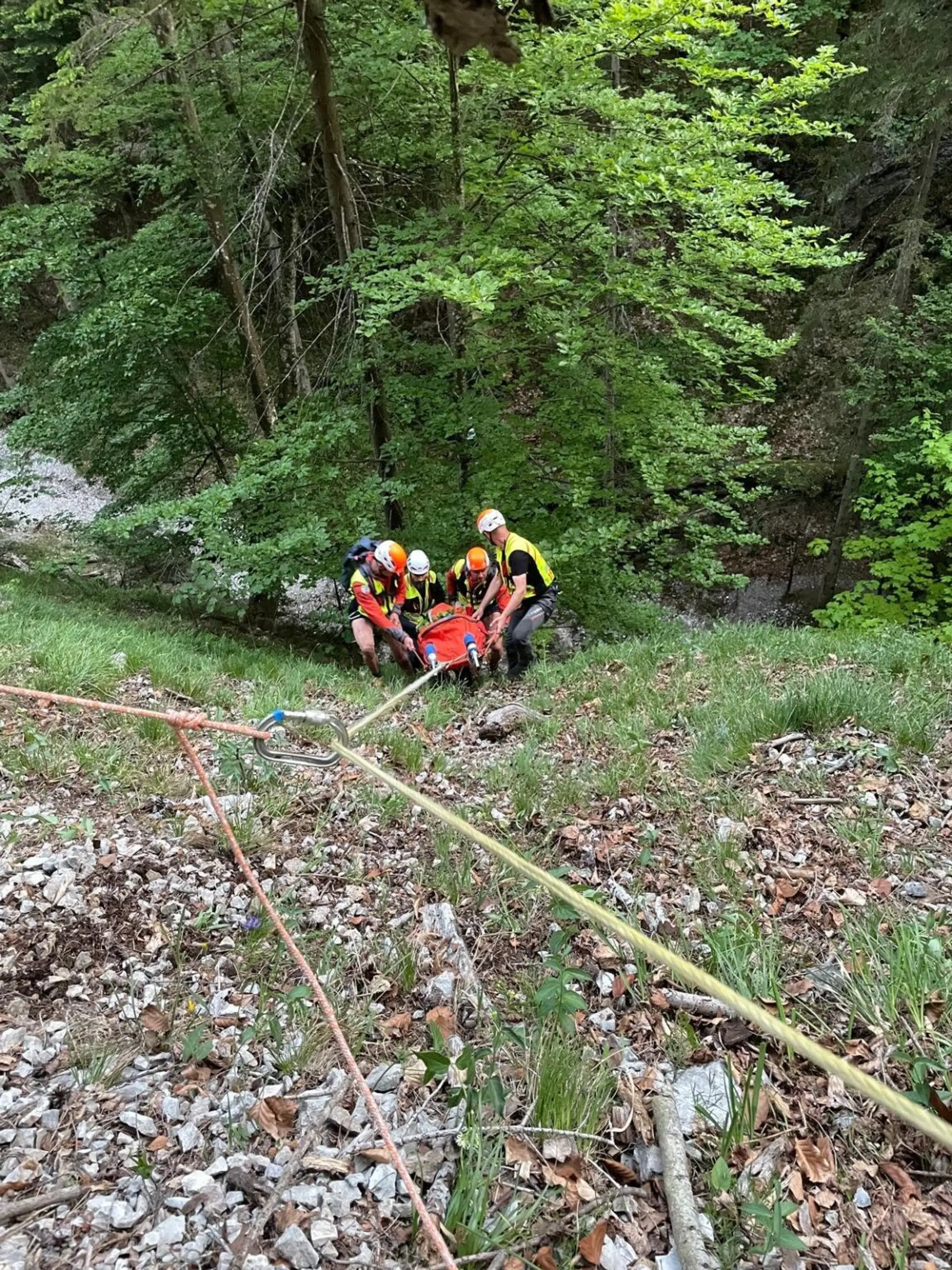 Horská záchranná služba zasahovala v rokline Piecky v Slovenskom raji