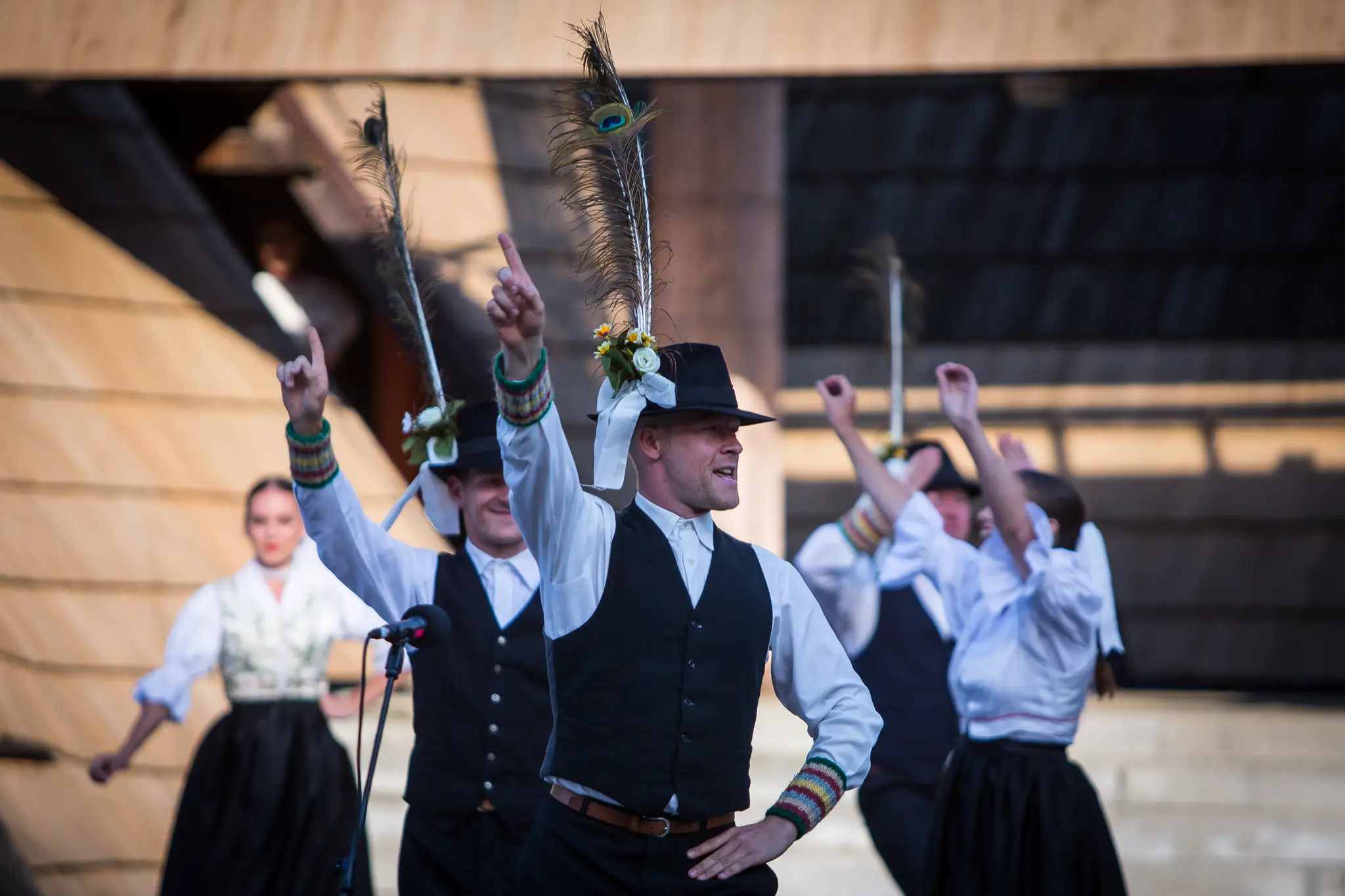 Na snímke vystúpenie folklórneho súboru Urpín počas 52. ročníka Folklórnych slávností pod Poľanou v Detve 8. júla 2017.