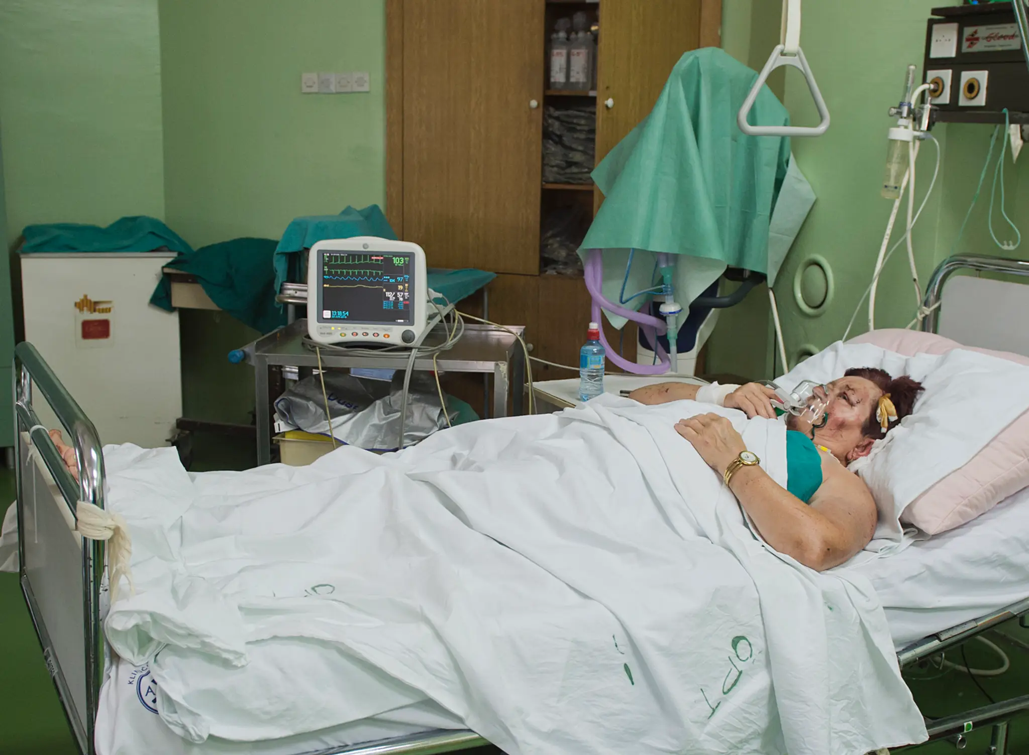 Zranená turistka Helena z okresu Trebišov zostáva hospitalizovaná v Centrálnej klinike v srbskom meste Niš.