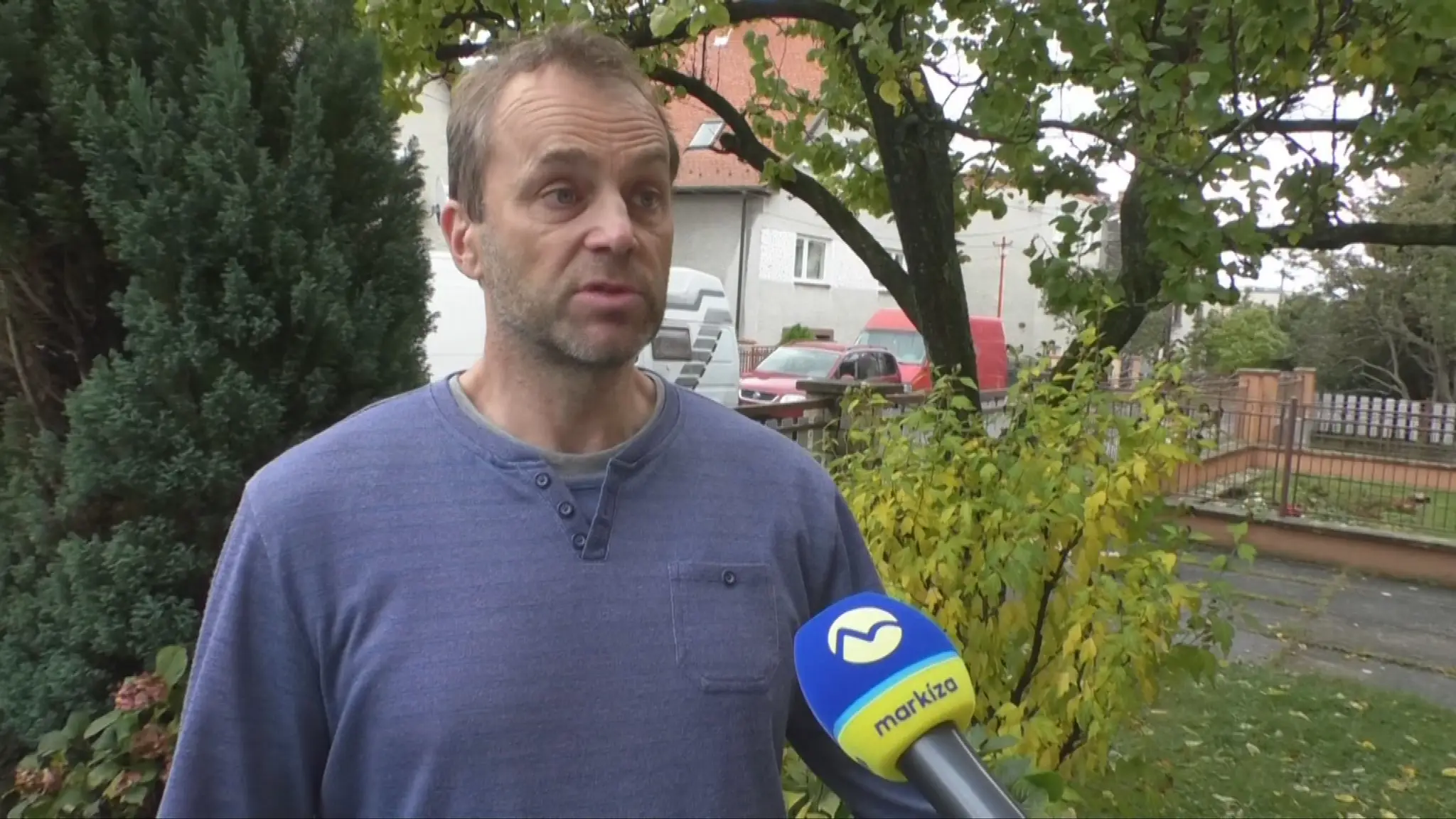 Napadnutý Peter.