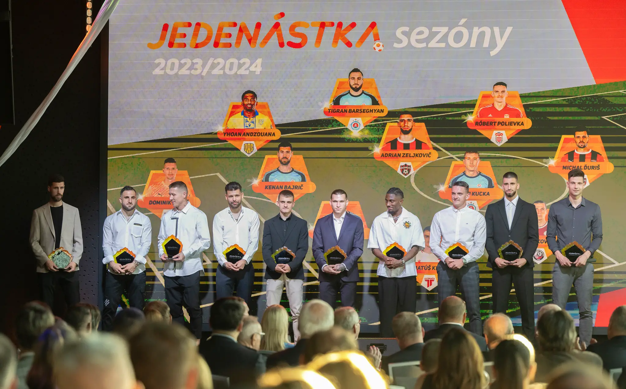 Na snímke jedenástka roka Niké ligy za sezónu 2023/24.