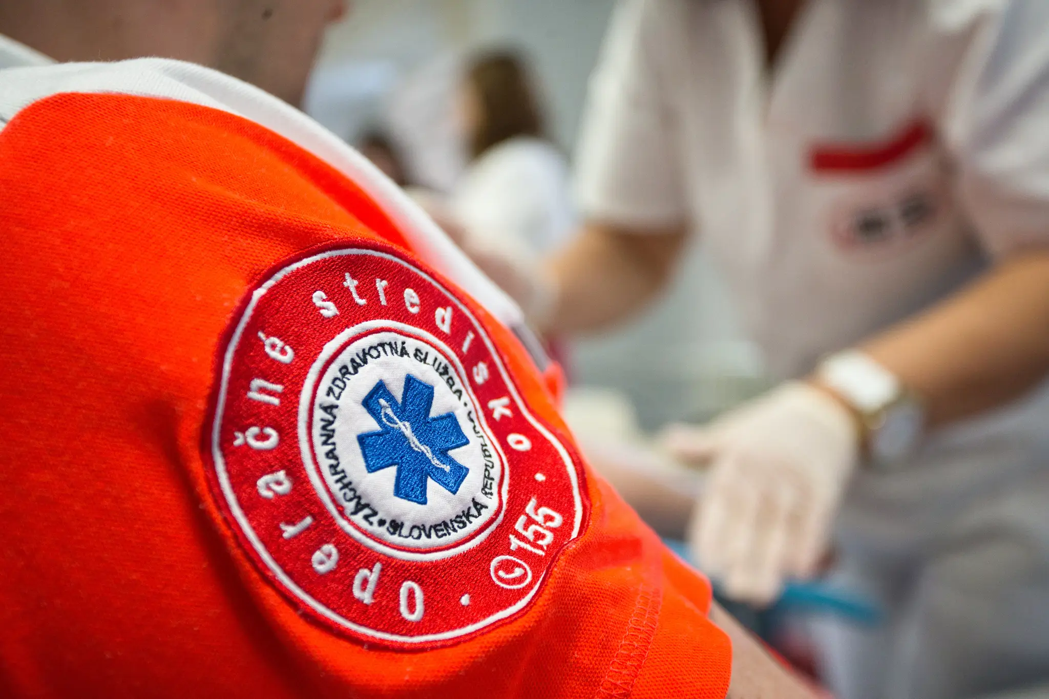 Na snímke logo Operačného strediska záchrannej zdravotnej služby