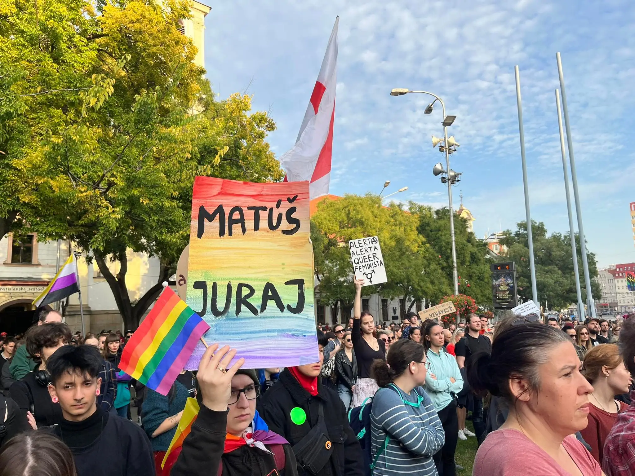 Pochod Zostávame v uliciach