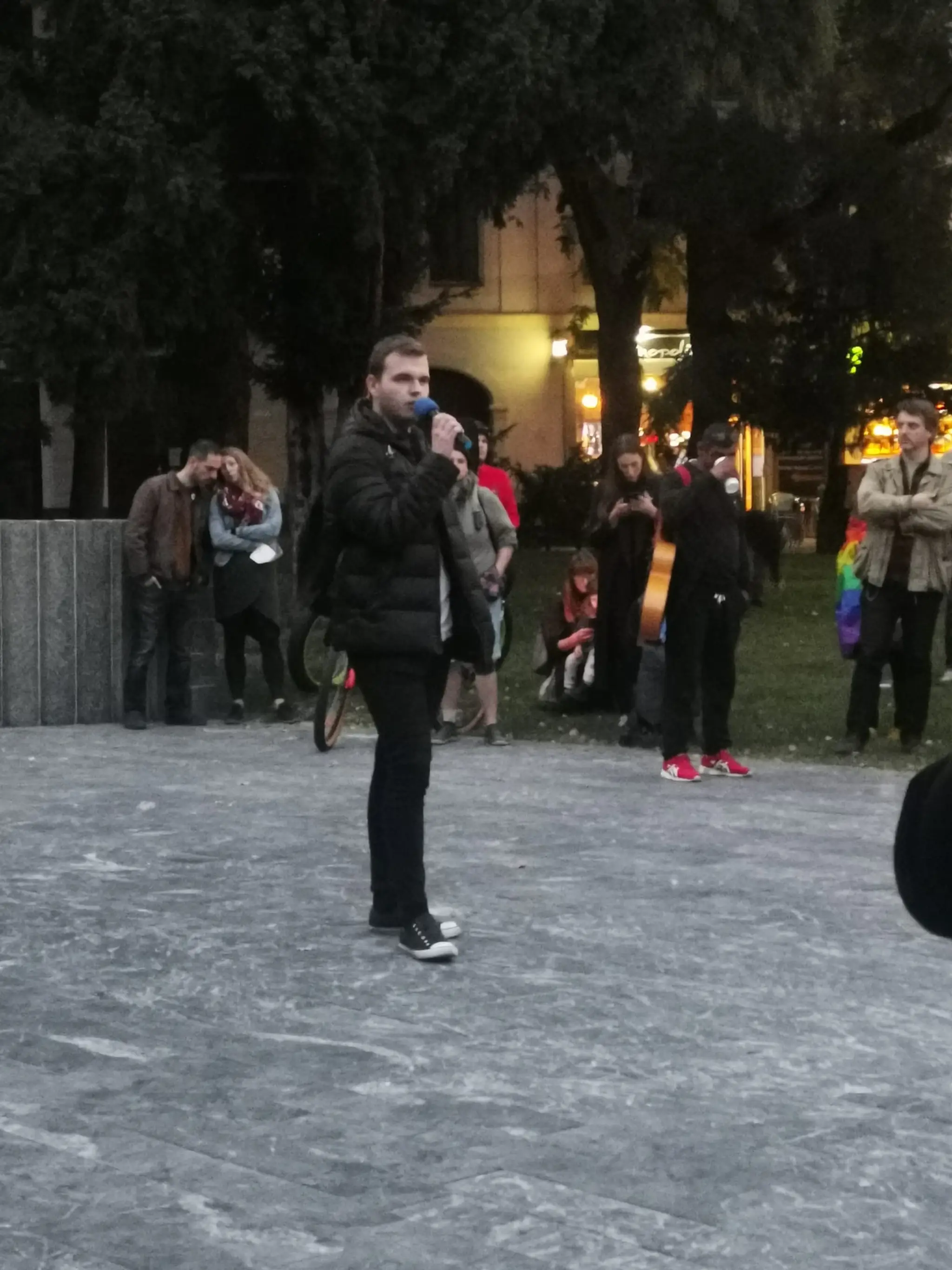 Na zhromaždení Za dúhové Slovensko si uctili pamiatku obetí streľby