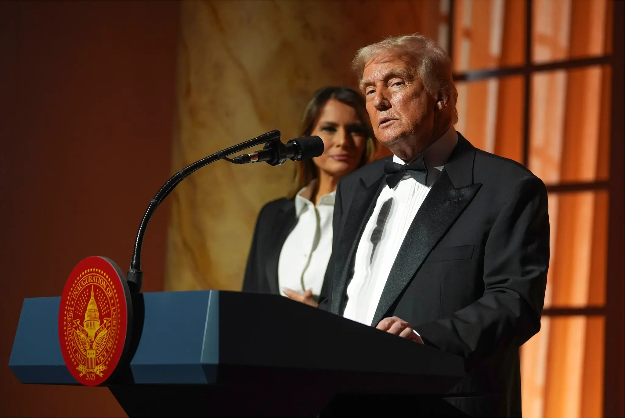 Na snímke Donald Trump s manželkou Melanie.