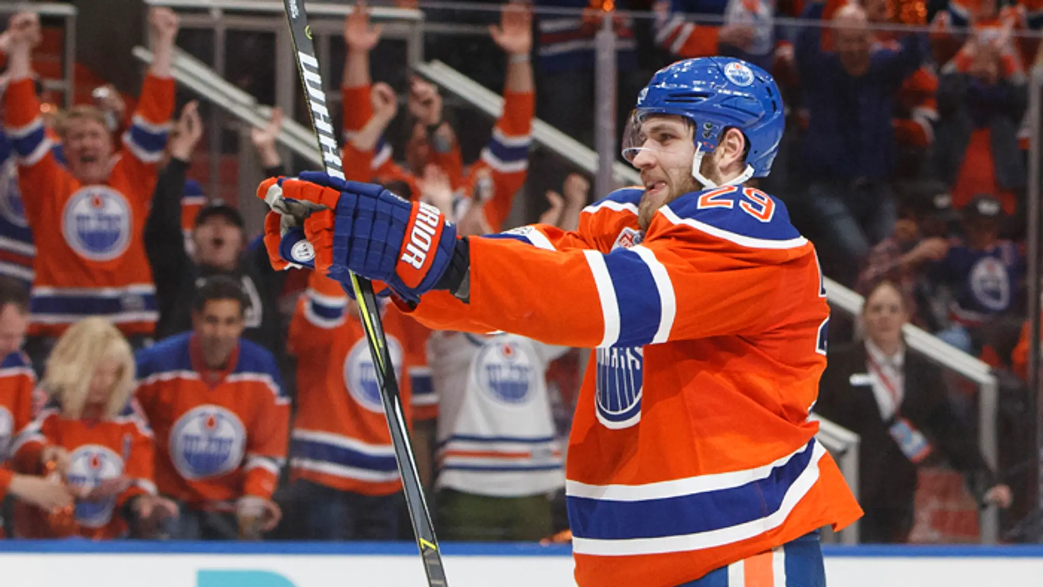 Hráč Edmonton Oilers Leon Draisaitl.