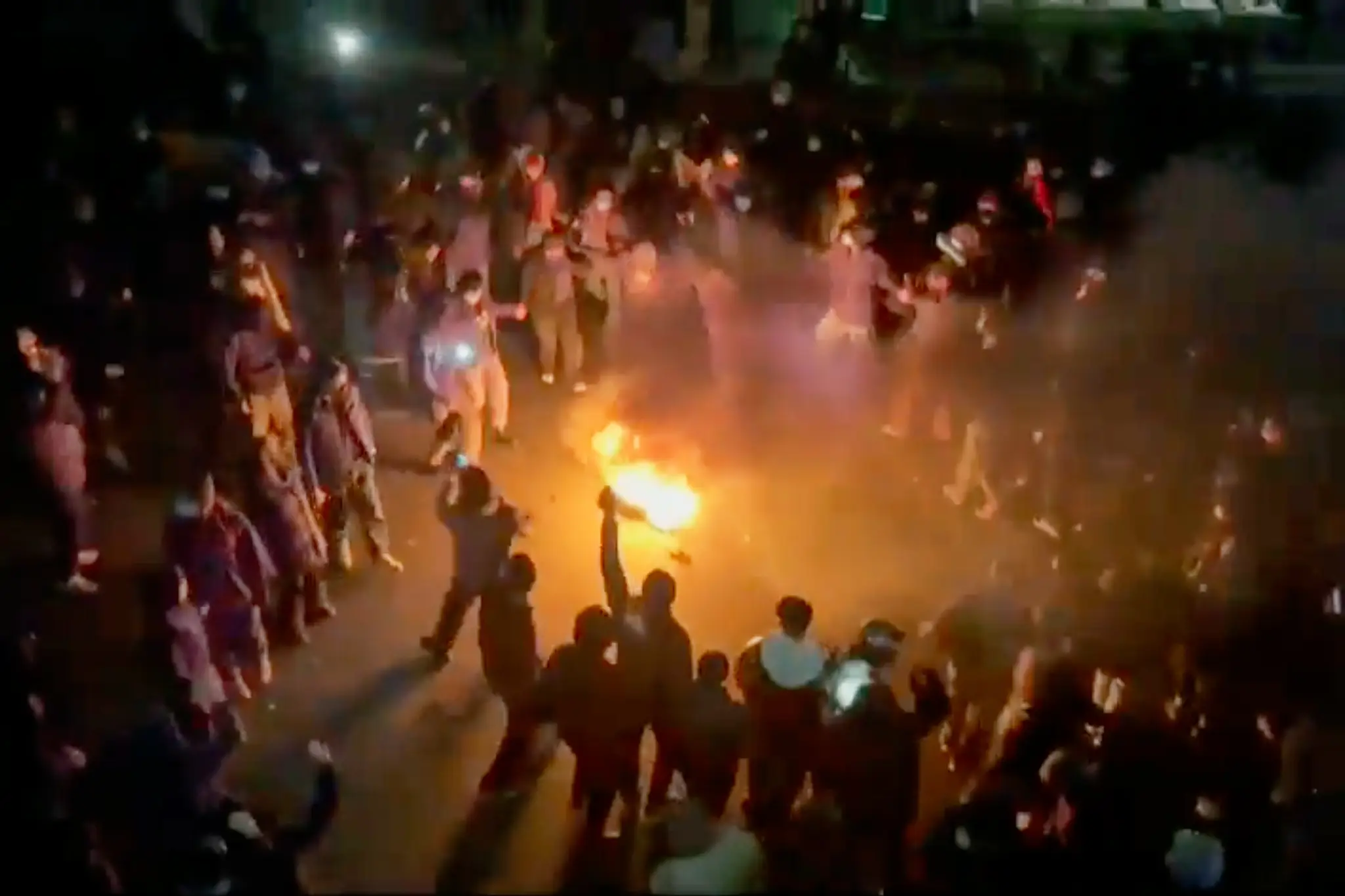 Protesty v Iráne už majú najmenej 2500 obetí.