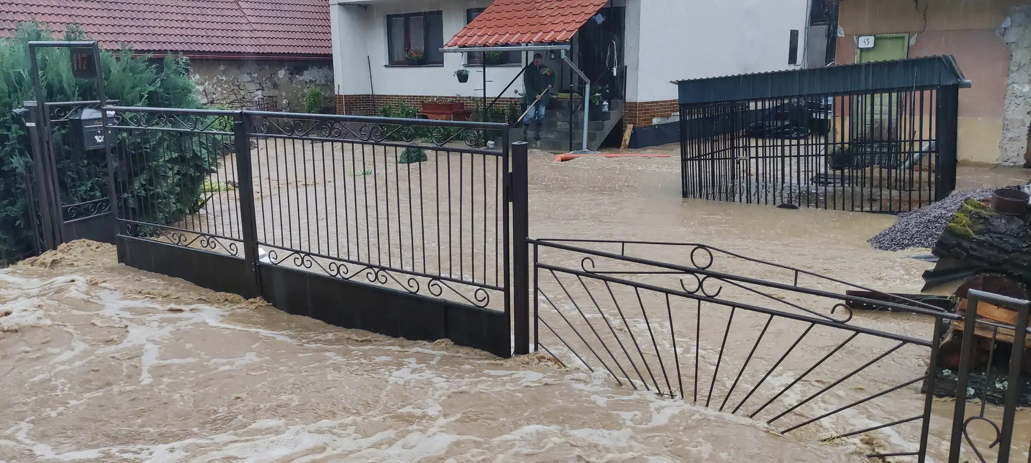Zaplavená obec Beluj