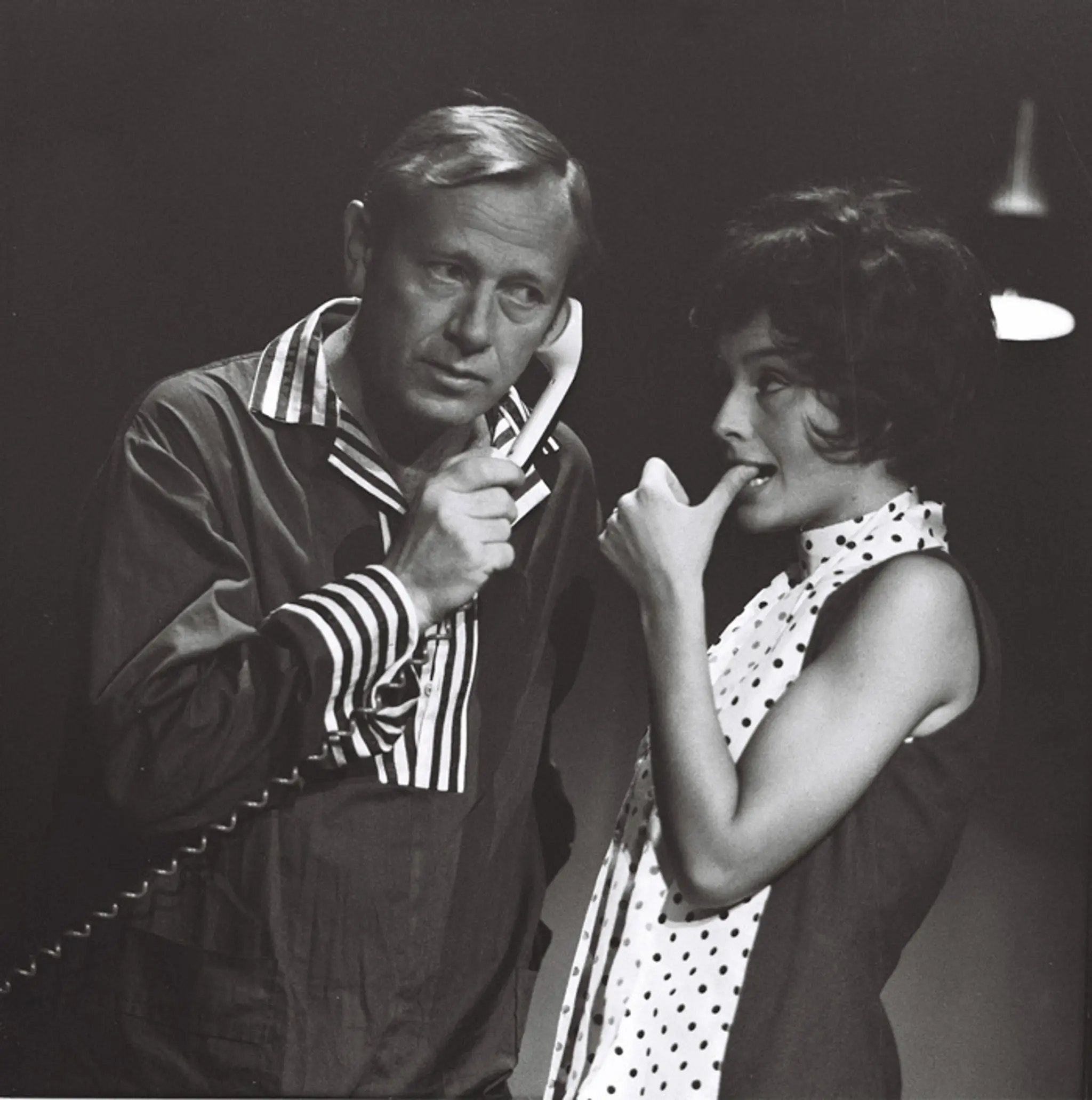 Na snímke z 13. septembra 1968 Emília Vášaryová (vľavo) a Karol Machata - hlavní protagonisti hry "Škvrny na slnku ".