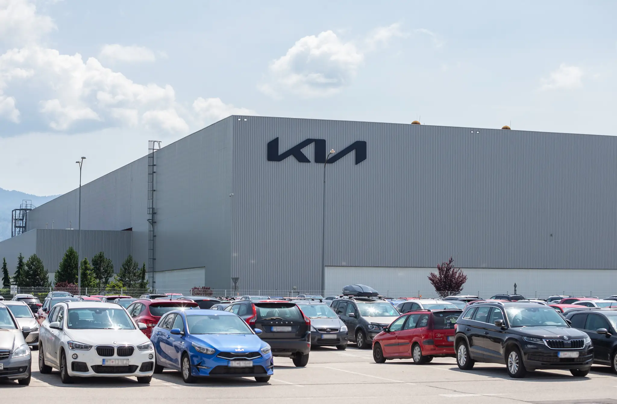 Na snímke priestory automobilky Kia Slovakia v obci Teplička nad Váhom (okres Žilina).
