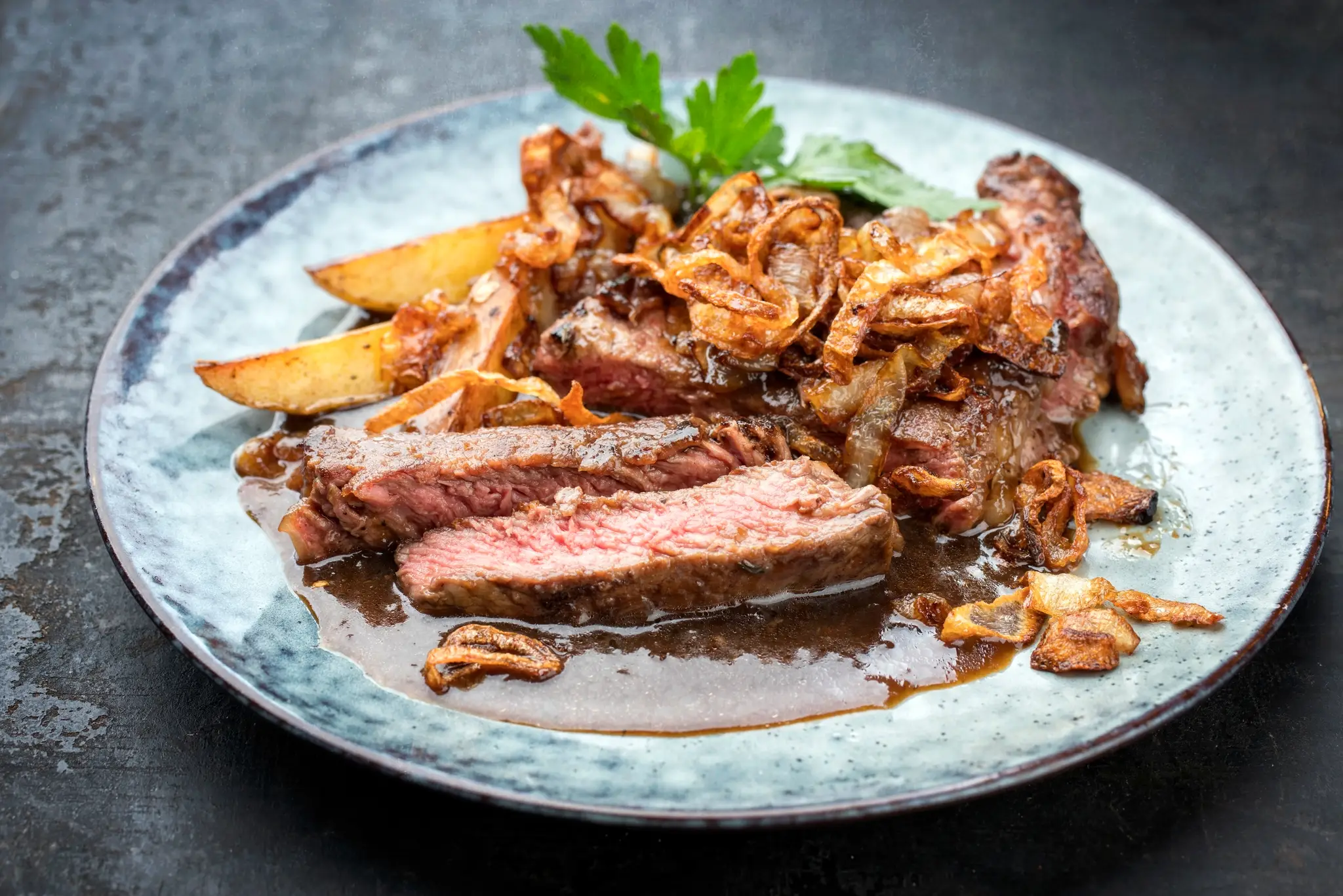 5. Zwiebelrostbraten (Nemecko)