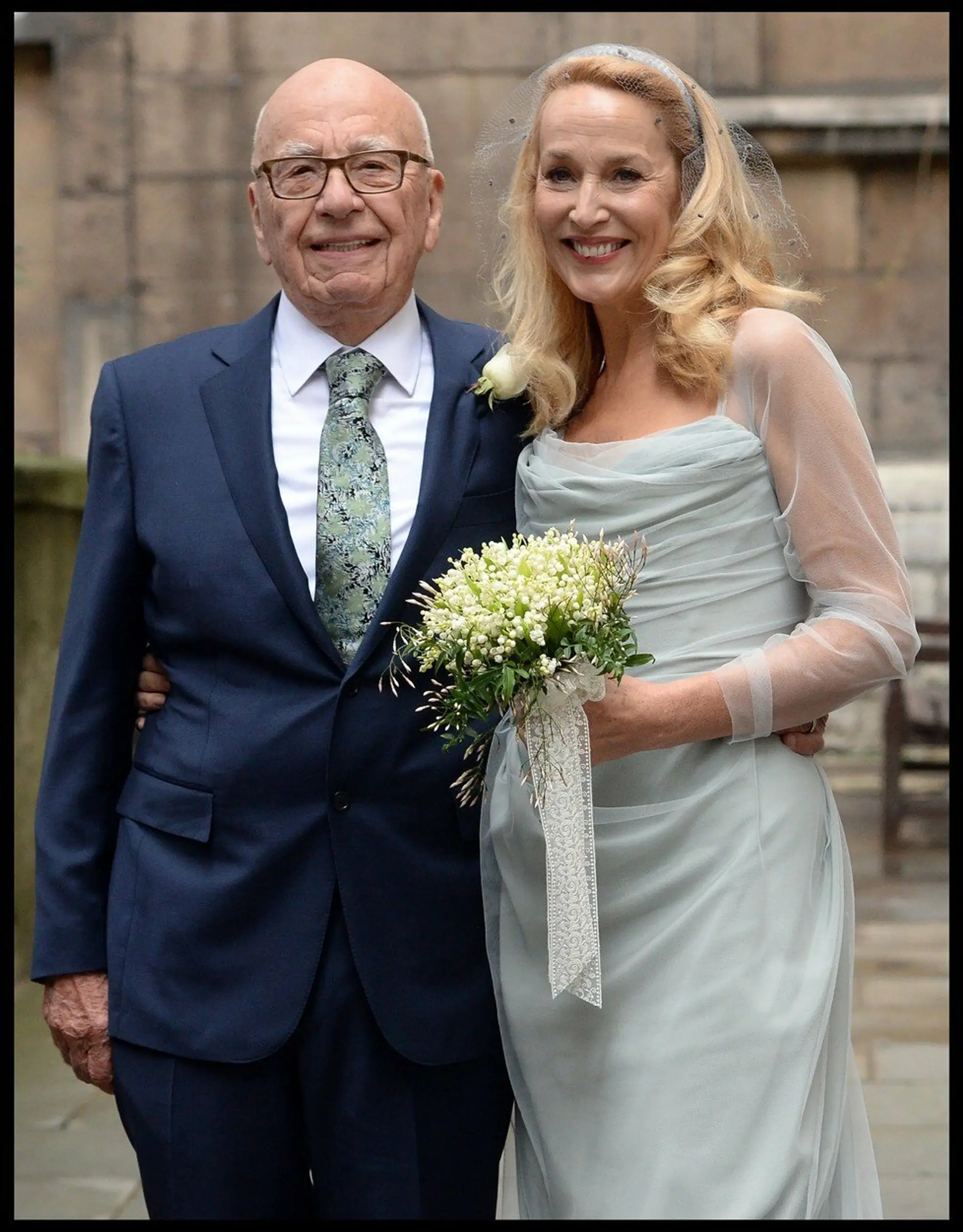 Modelka Jerry Hall je vydatá za magnáta Rupperta Murdocha. Je od neho mladšia o 25 rokov.