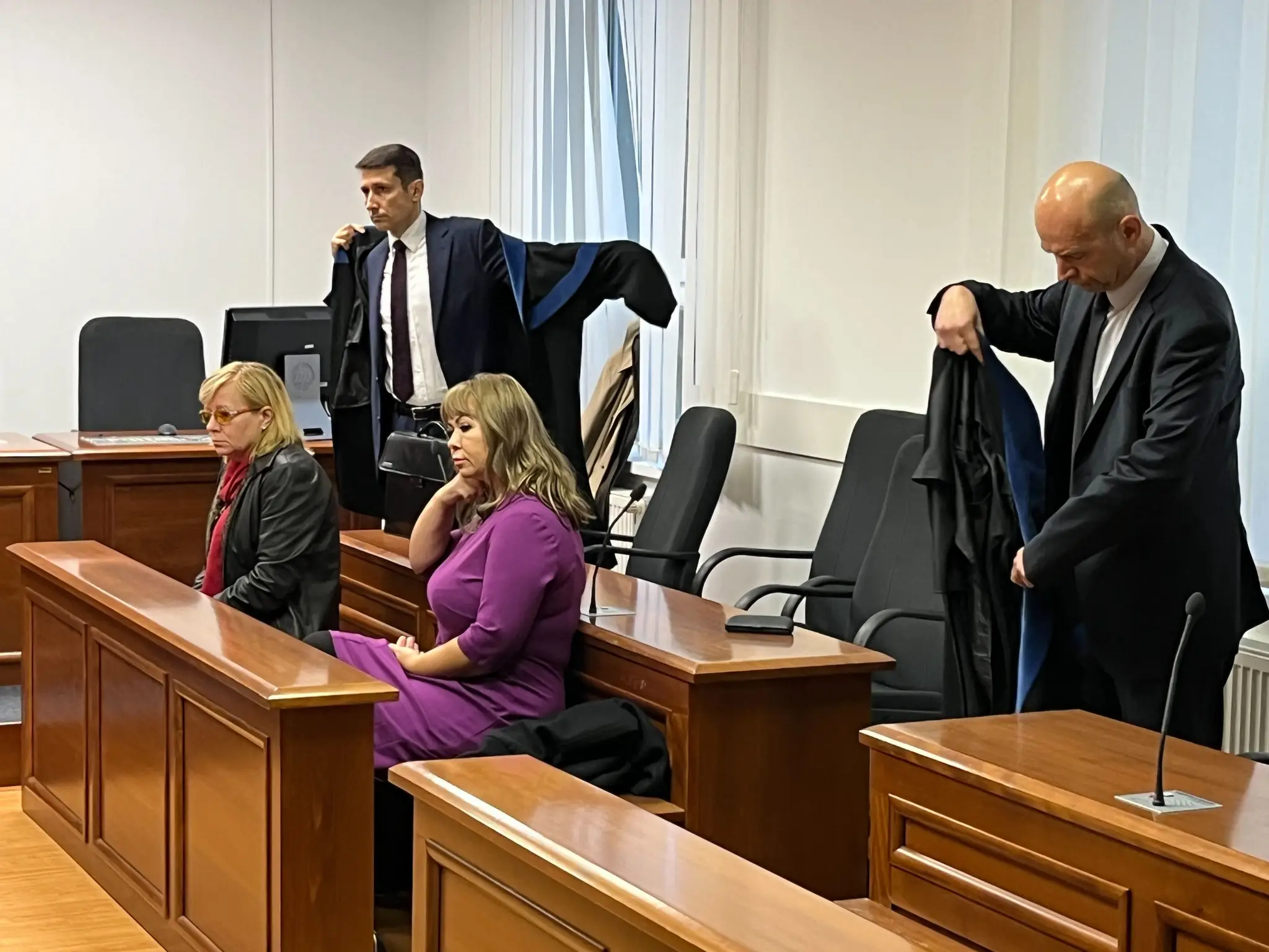Bývalé úradníčky Finančnej správy sú vinné z prijímania úplatku.