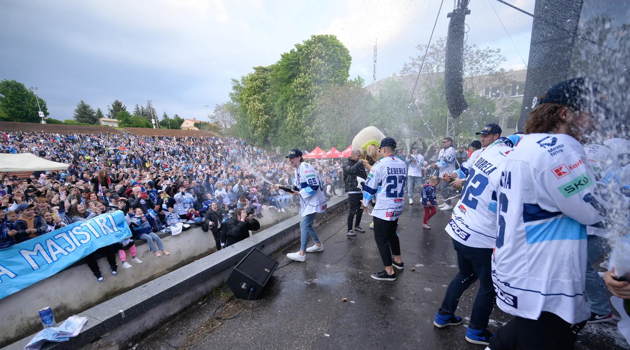 Nitrania oslavujú titul