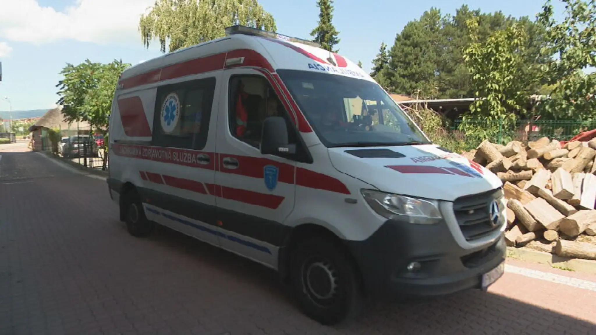 Tender na záchranky zrušili, riešenie ale nemajú