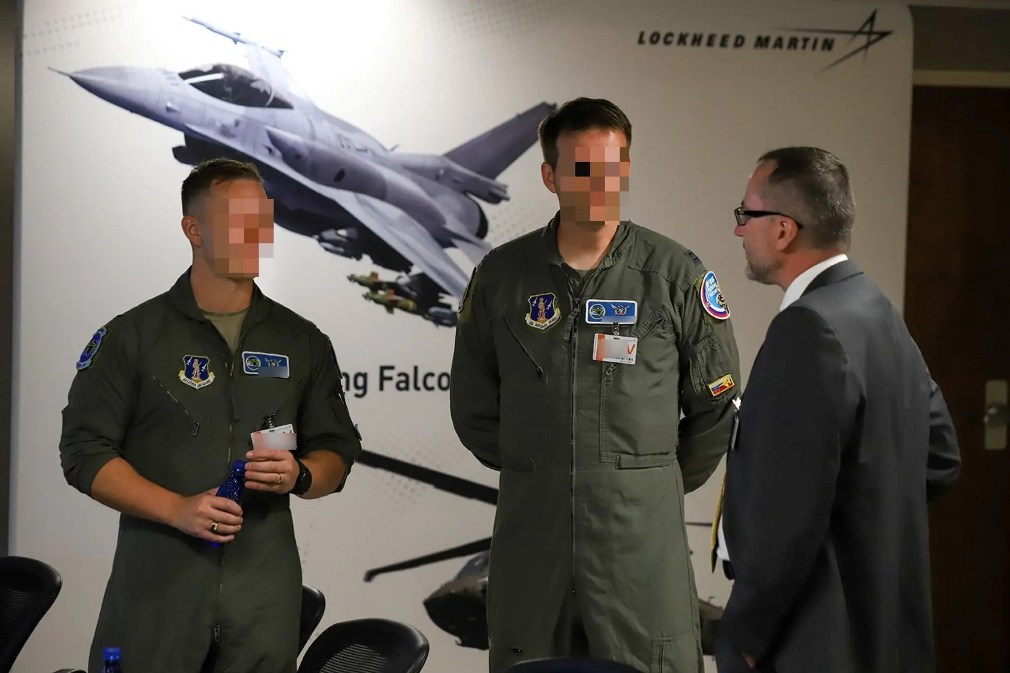 Prvé stíhacie lietadlo F-16 so slovenským znakom.