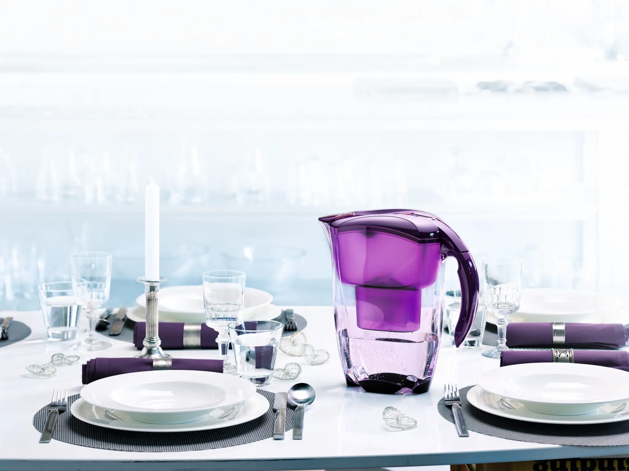 Elemaris violet festive table.