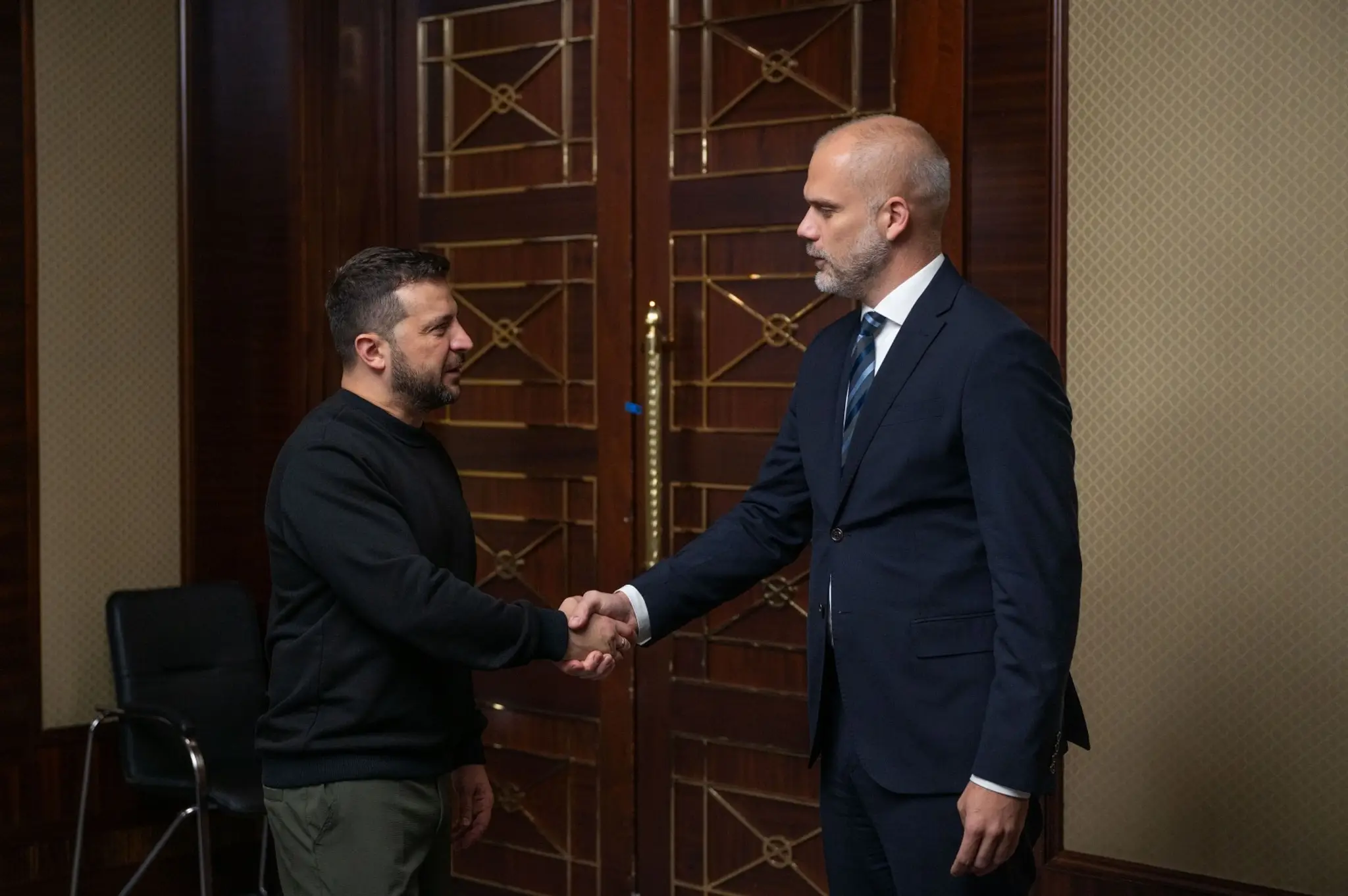 Volodymyr Zelenskyj a minister obrany Martin Sklenár