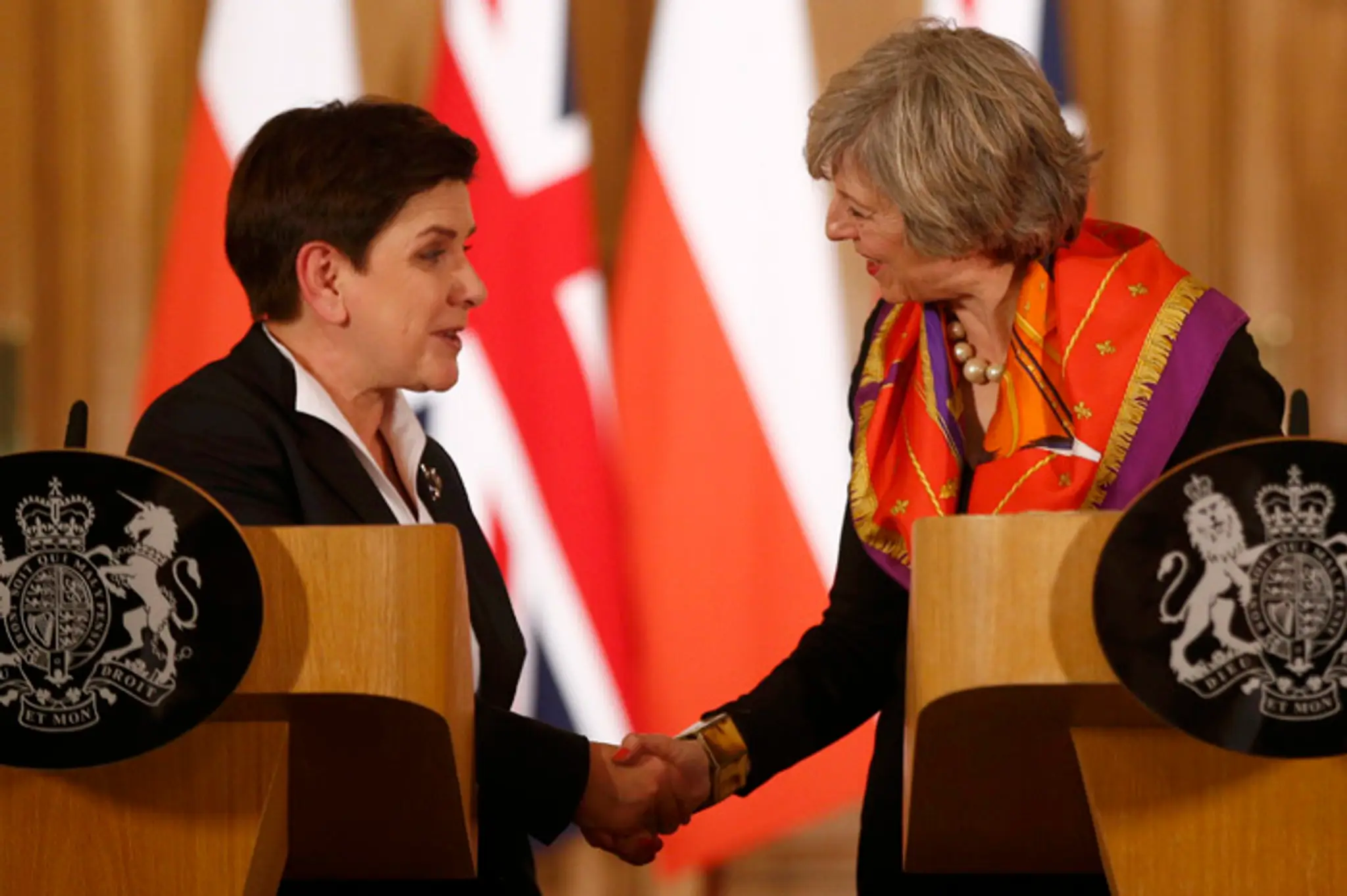 Premiérky Poľska a Veľkej Británie - Beata Szydlová a Theresa Mayová.