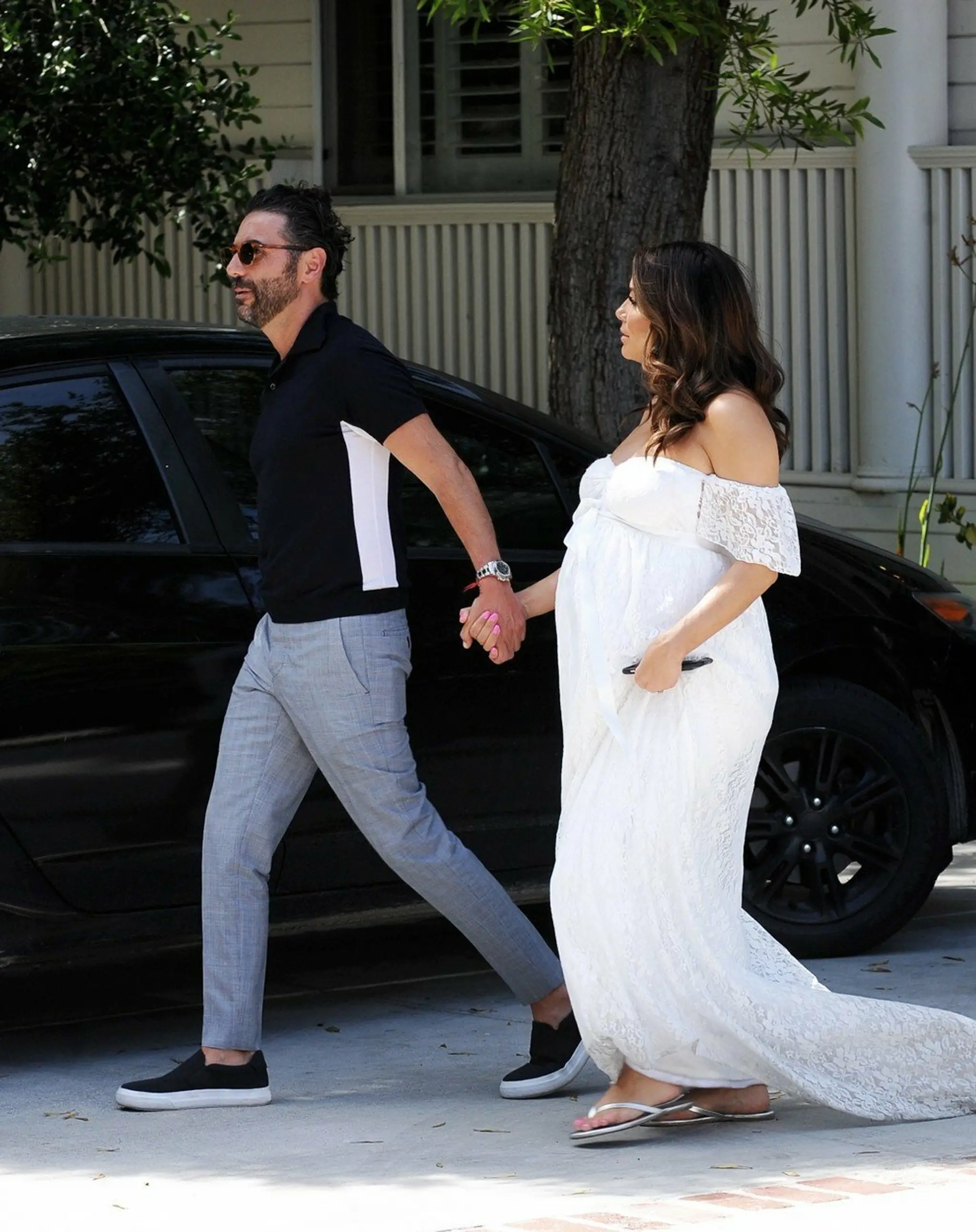 Eva Longoria čaká chlapčeka.