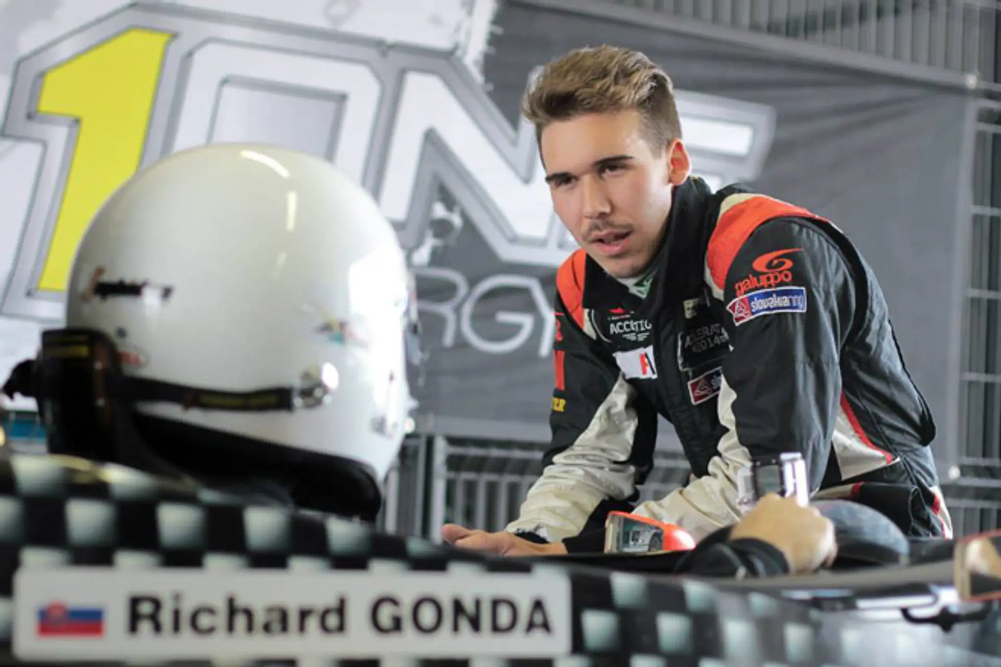 Richard Gonda - jazda na formule.jpg