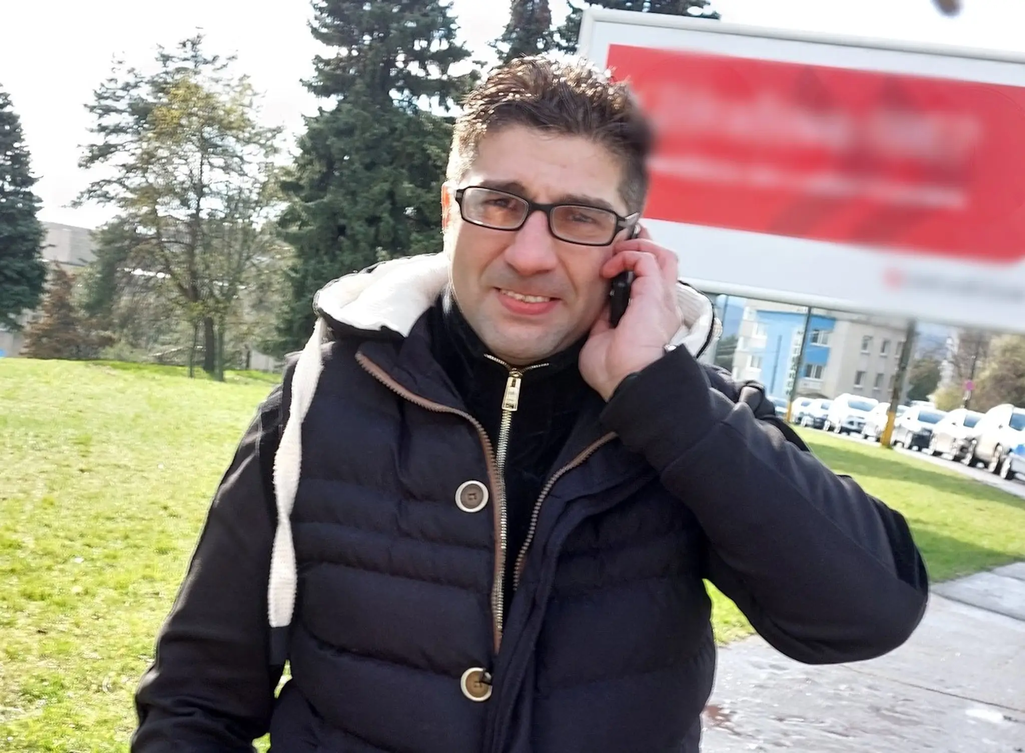 Podvodník, ktorý sa predstavil ako pán Kováč a prevzal 14-tisíc eur.