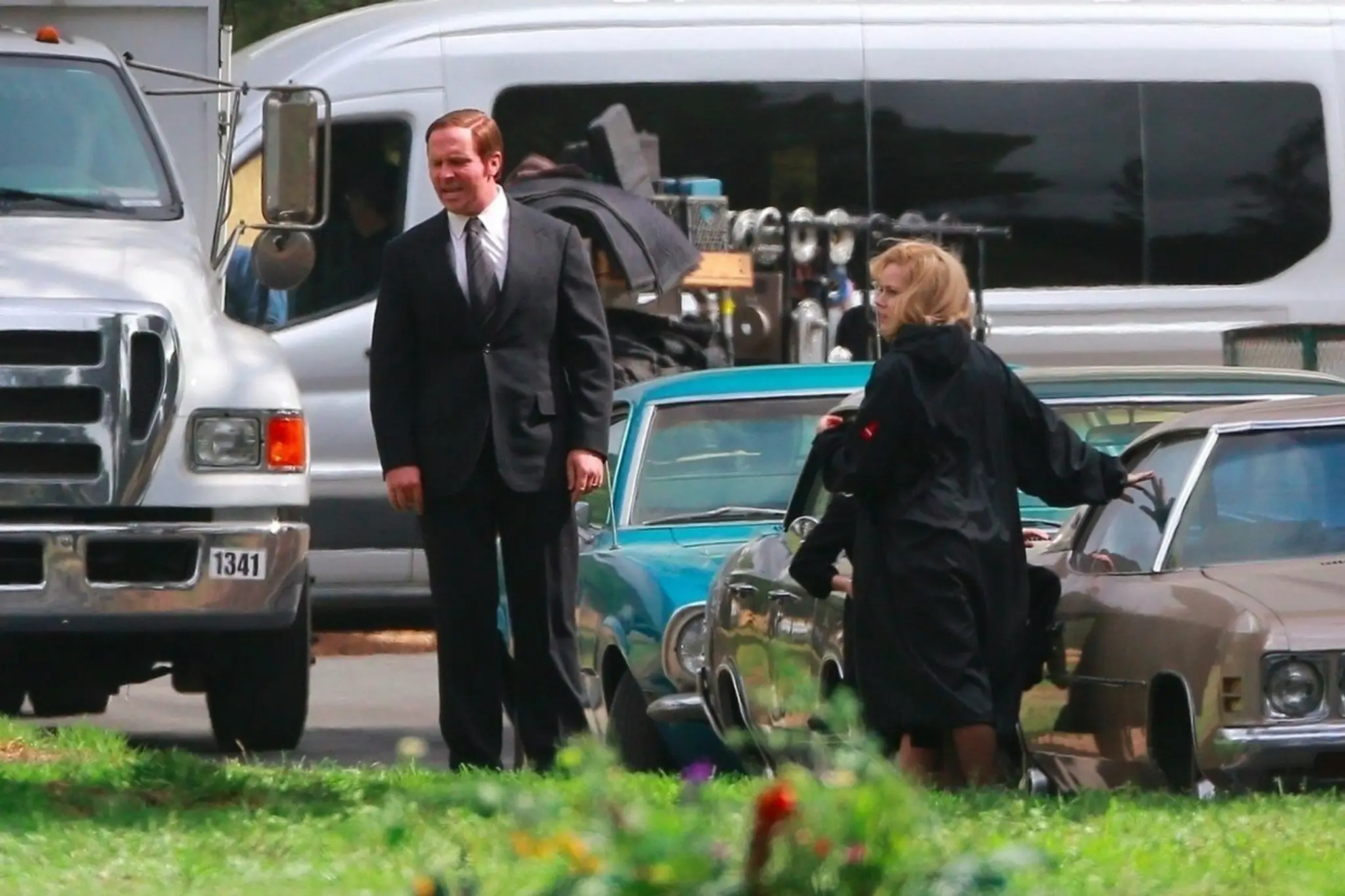 Christian Bale a Amy Adams na nakrúcaní filmu Backseat