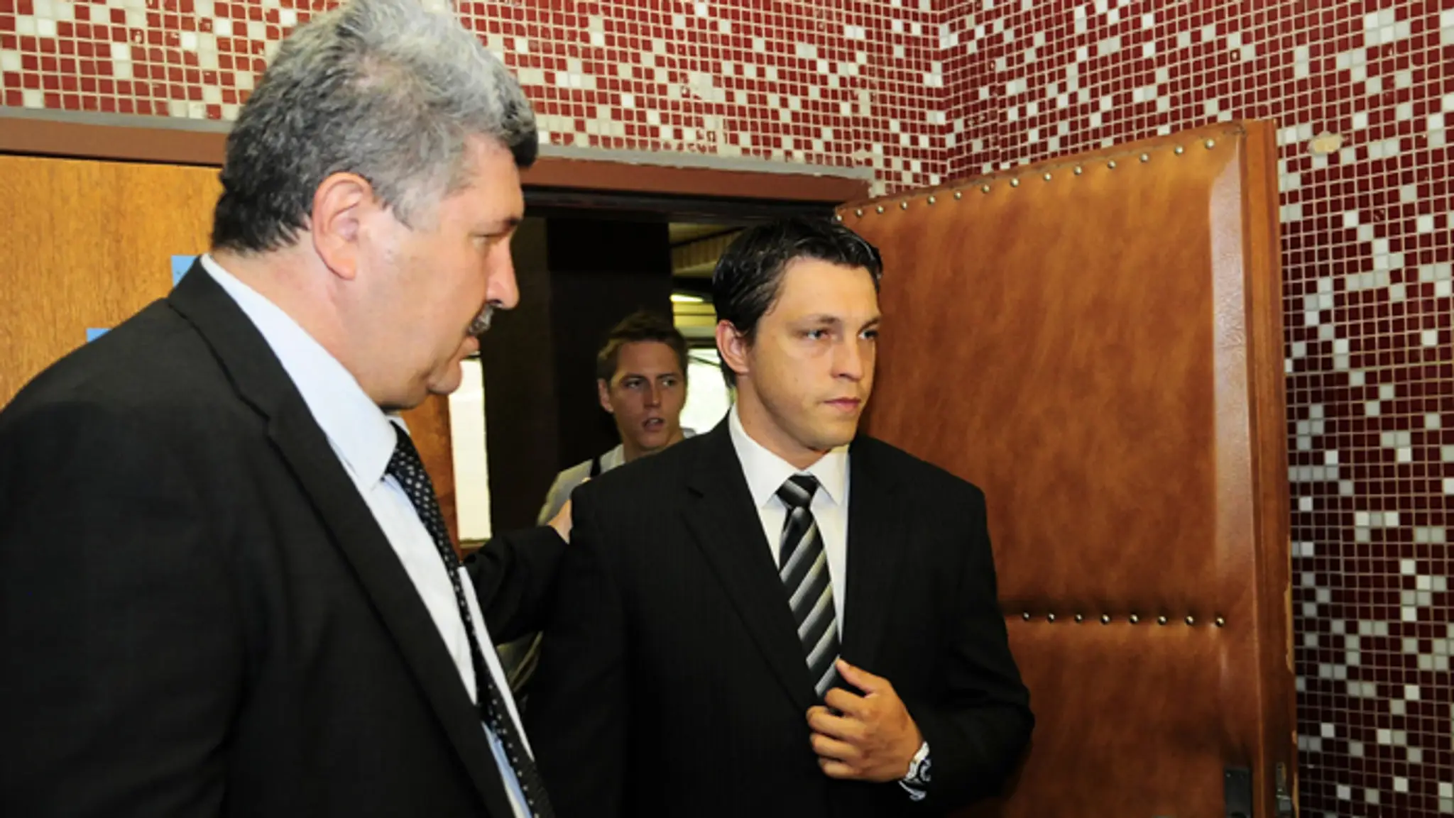 Advokát Alexander Farkašovsky a hokejista Ladislav Ščurko na archívnej snímke 16. júla 2012.