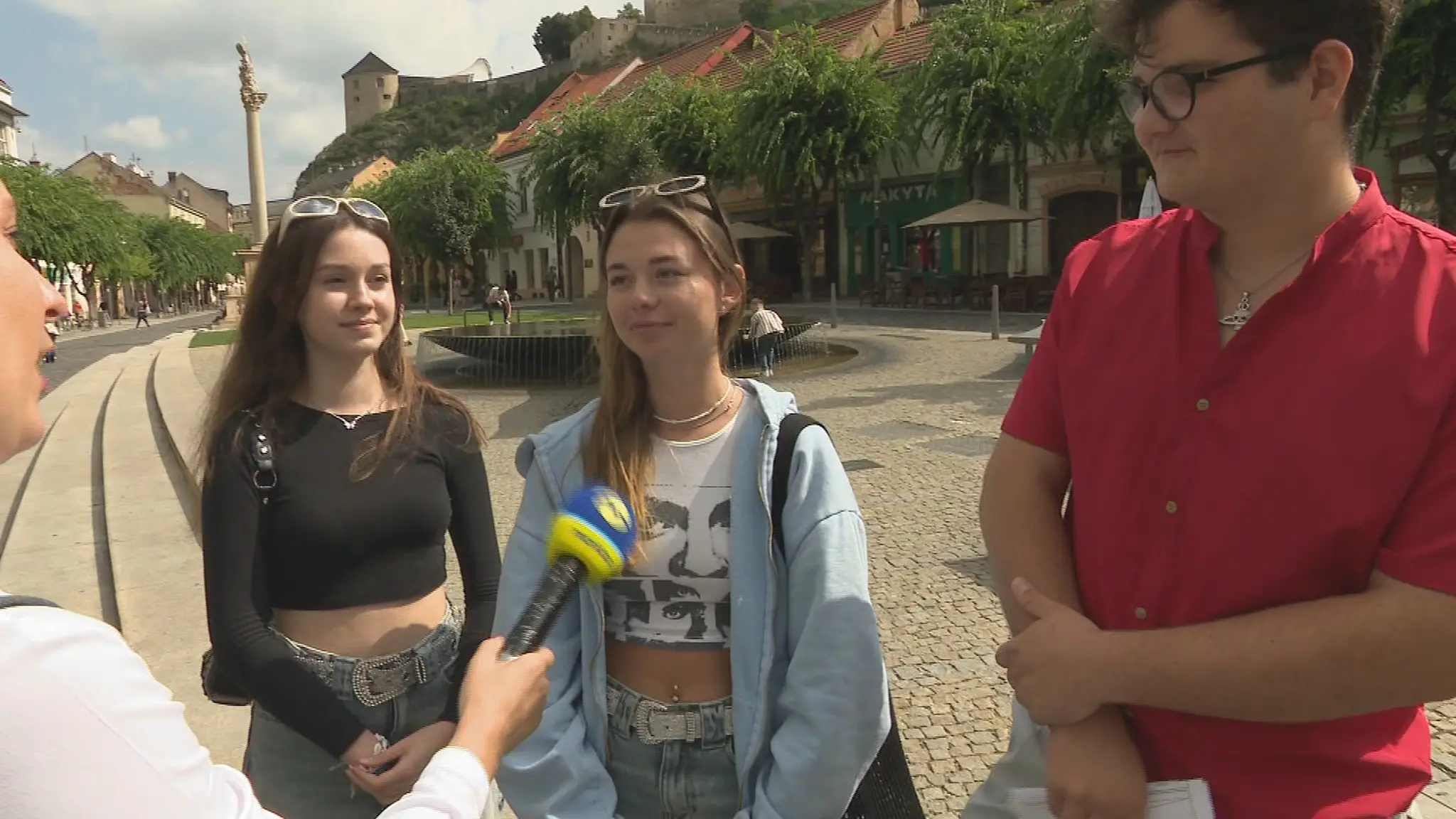 Mladí ľudia v Trenčíne.