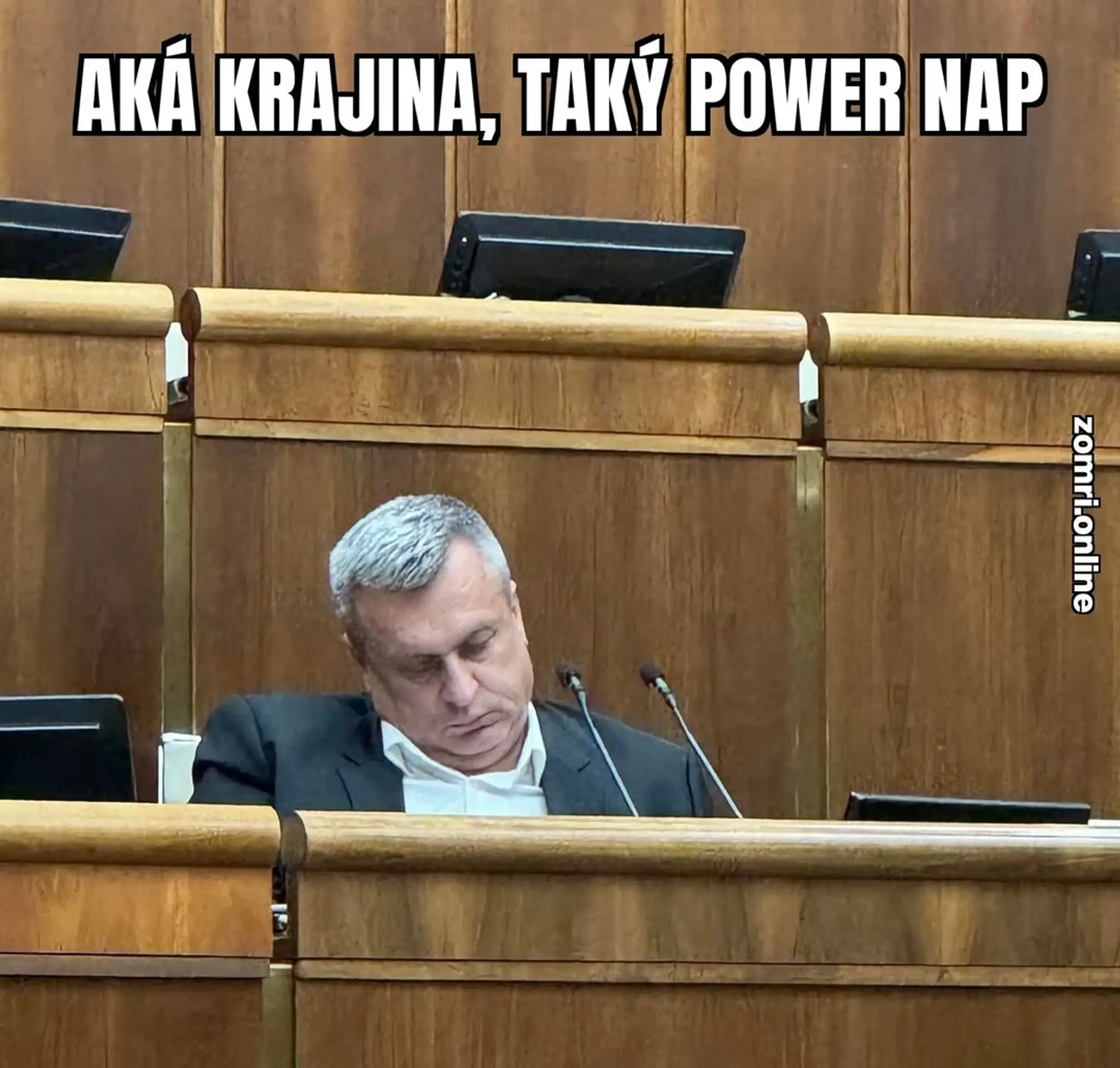 Andrej Danko zaspal v parlamente