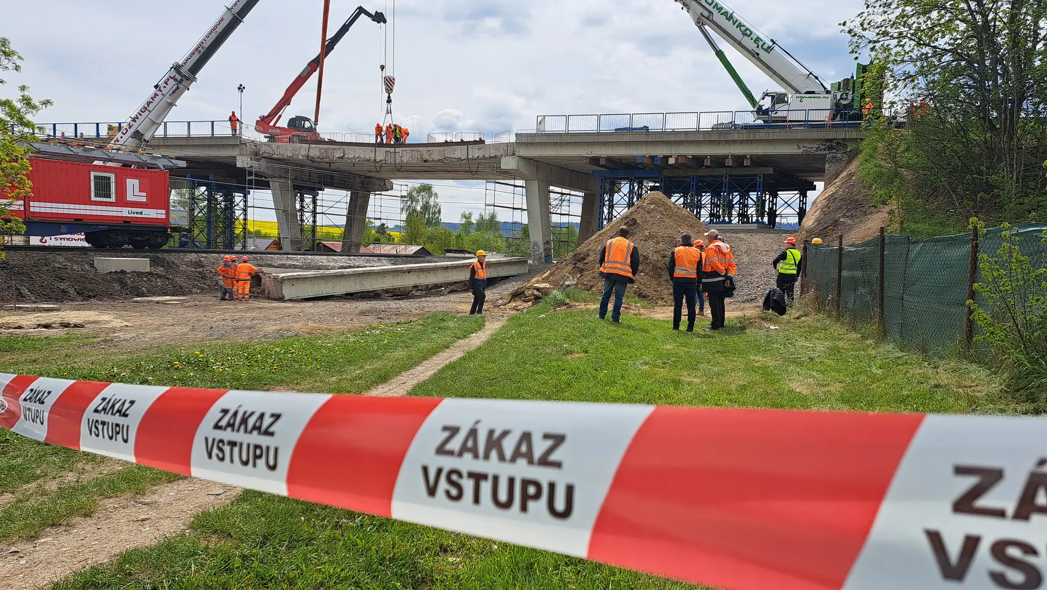 Výluka vlakov medzi Popradom a Spišskou Novou Vsou by mala pre poškodený most v Poprade trvať do piatka 16. mája 2025.