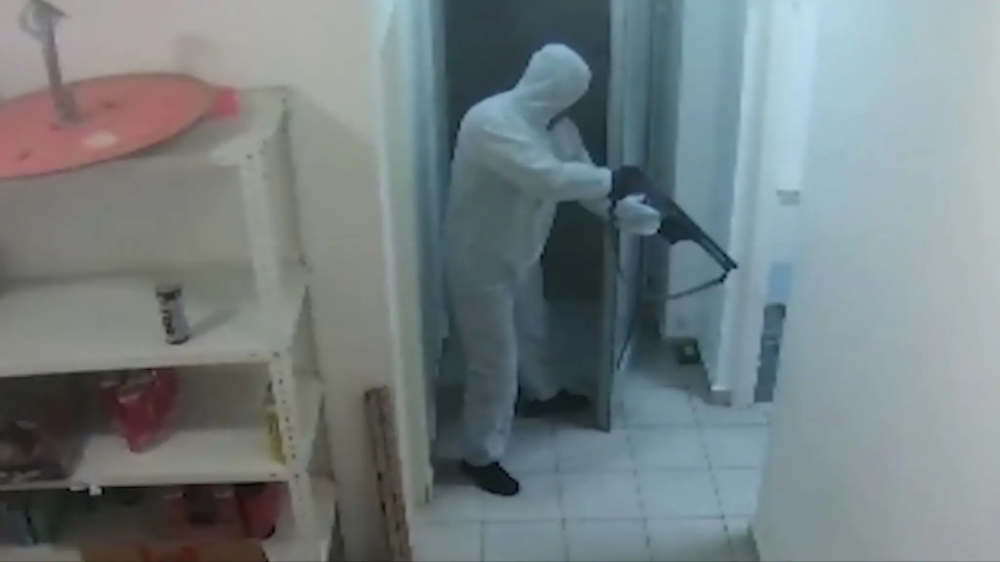 Na benzínke svojho času rozstrieľali trezor.