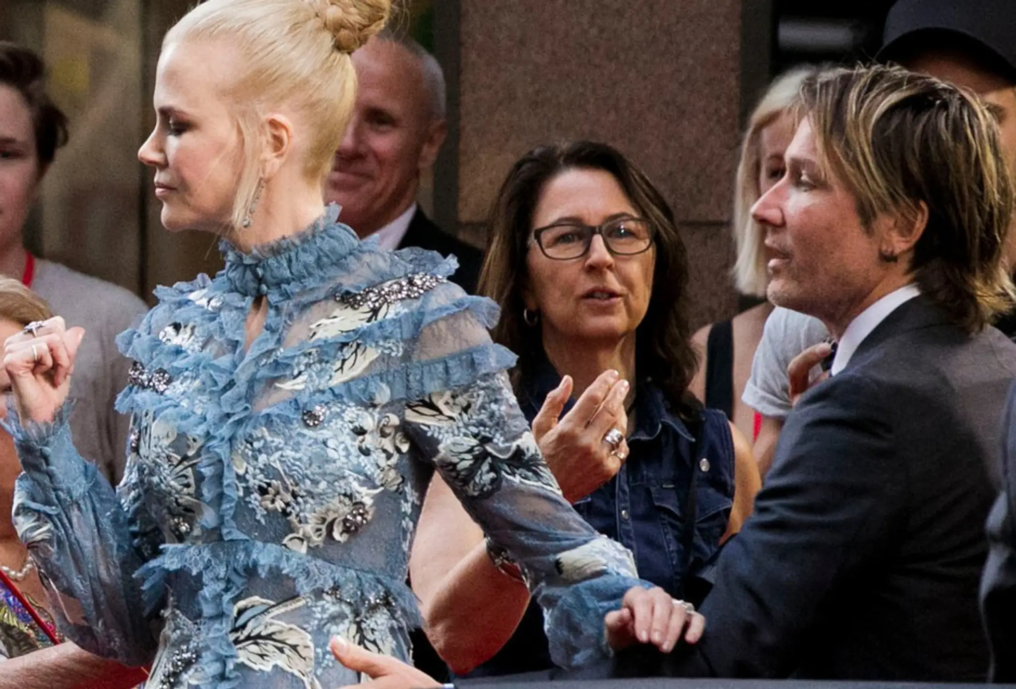 Hádka priamo pred novinármi. Manžel Nicole Kidman v slzách