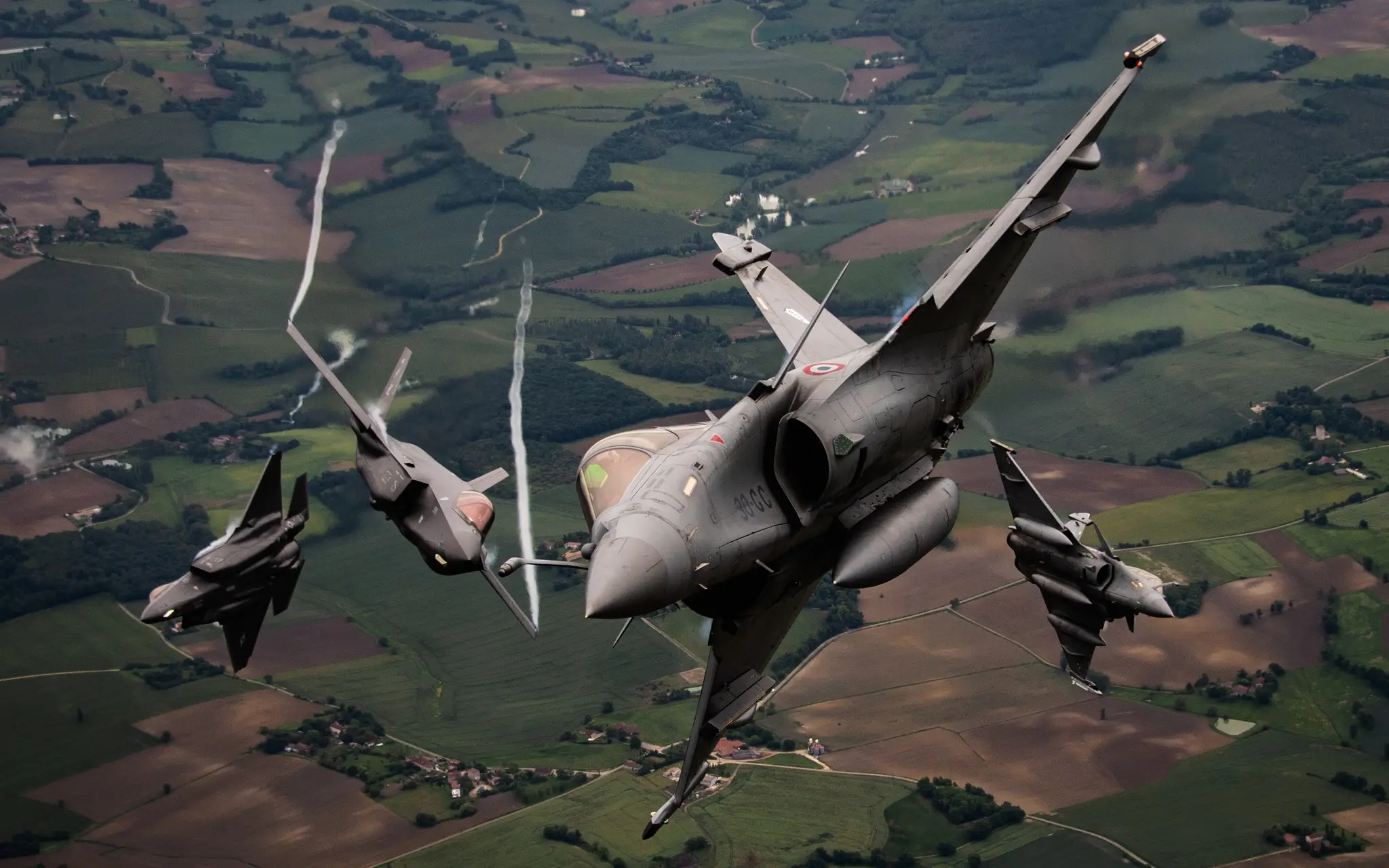 stíhačky F-35 a Dassault Rafale vo Francúzsku